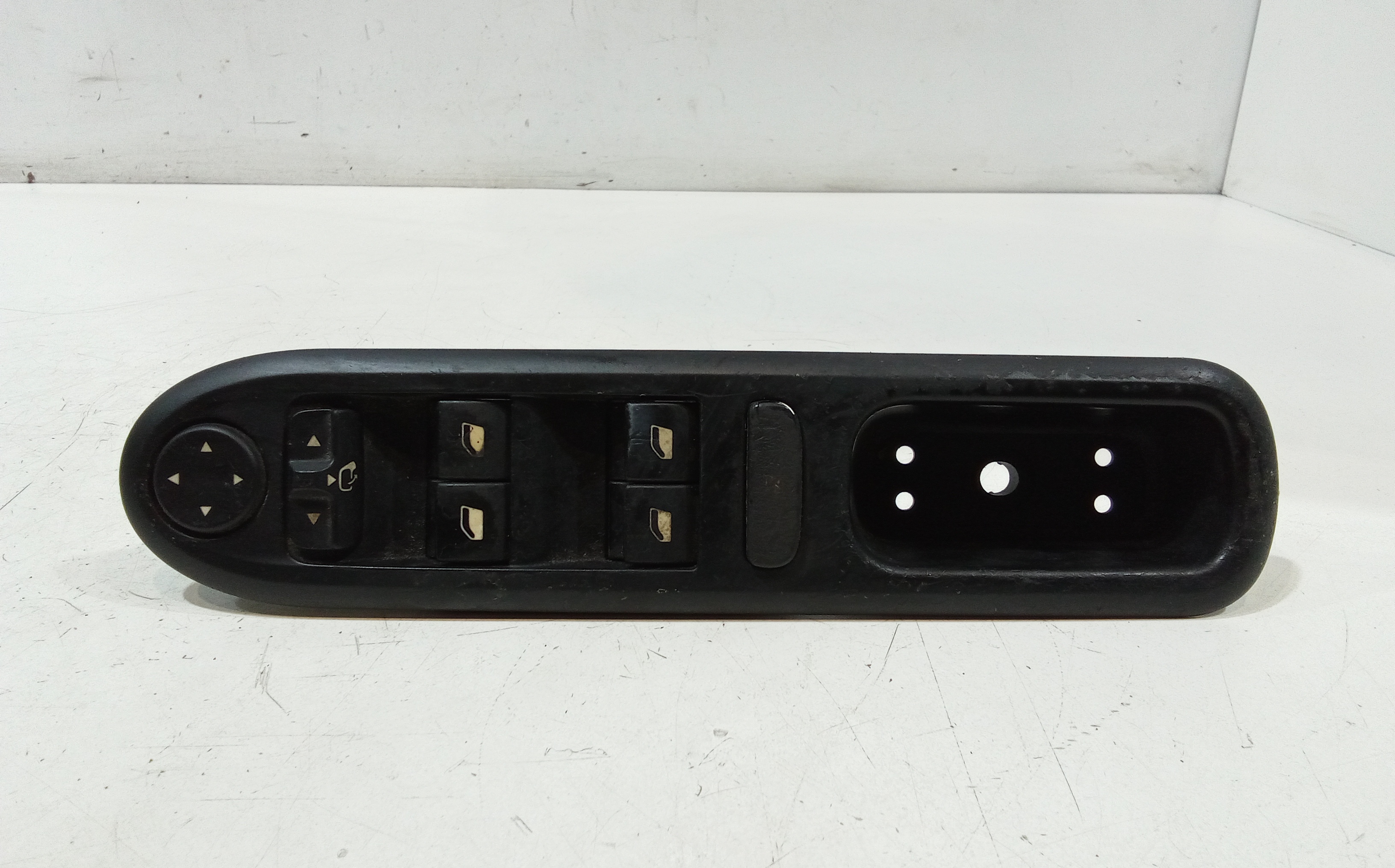 Interruttore Alzacristalli Porta Ant. Sinistro Usato