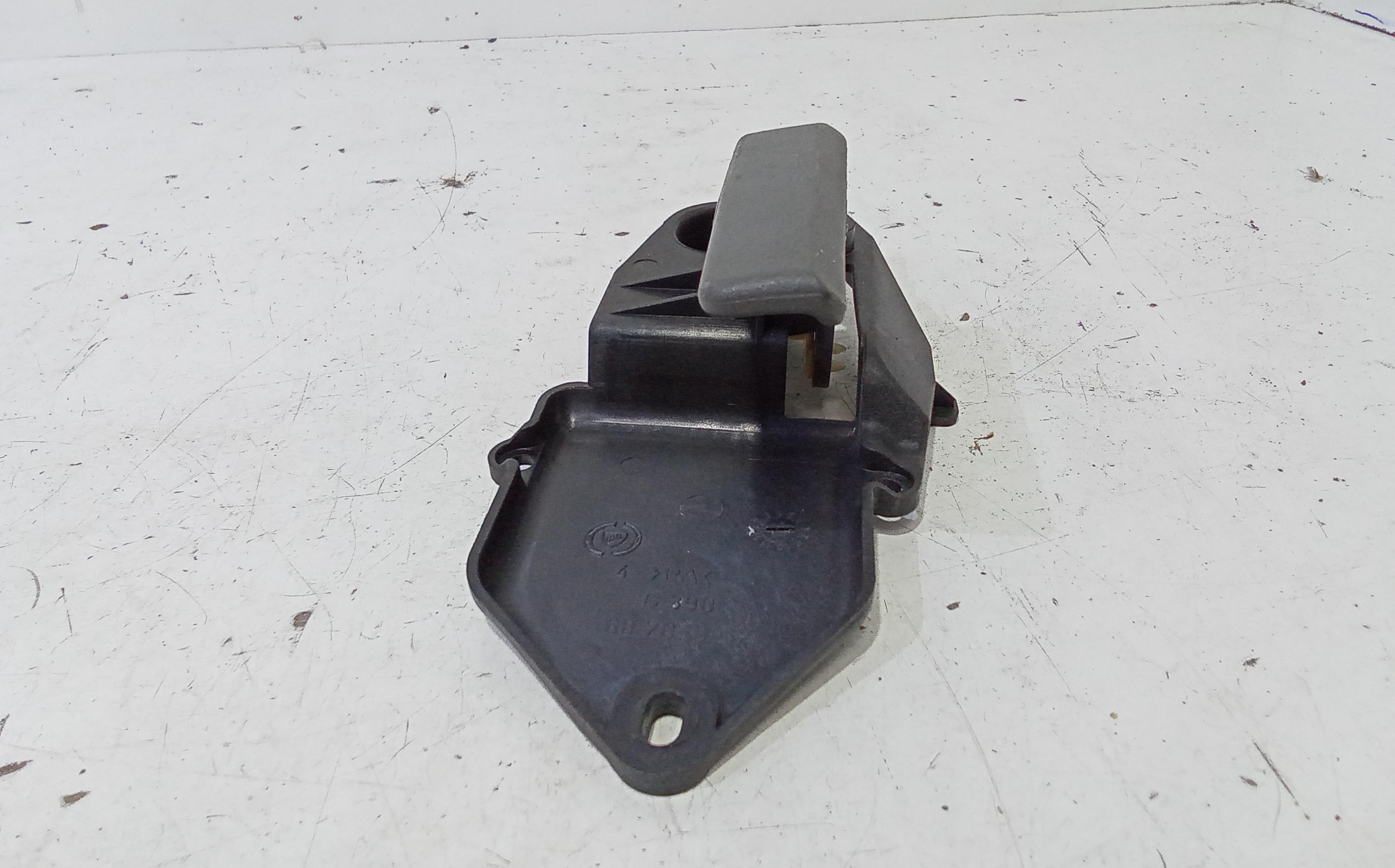 Maniglia Int. Apertura Porta Ant. Destro Usato