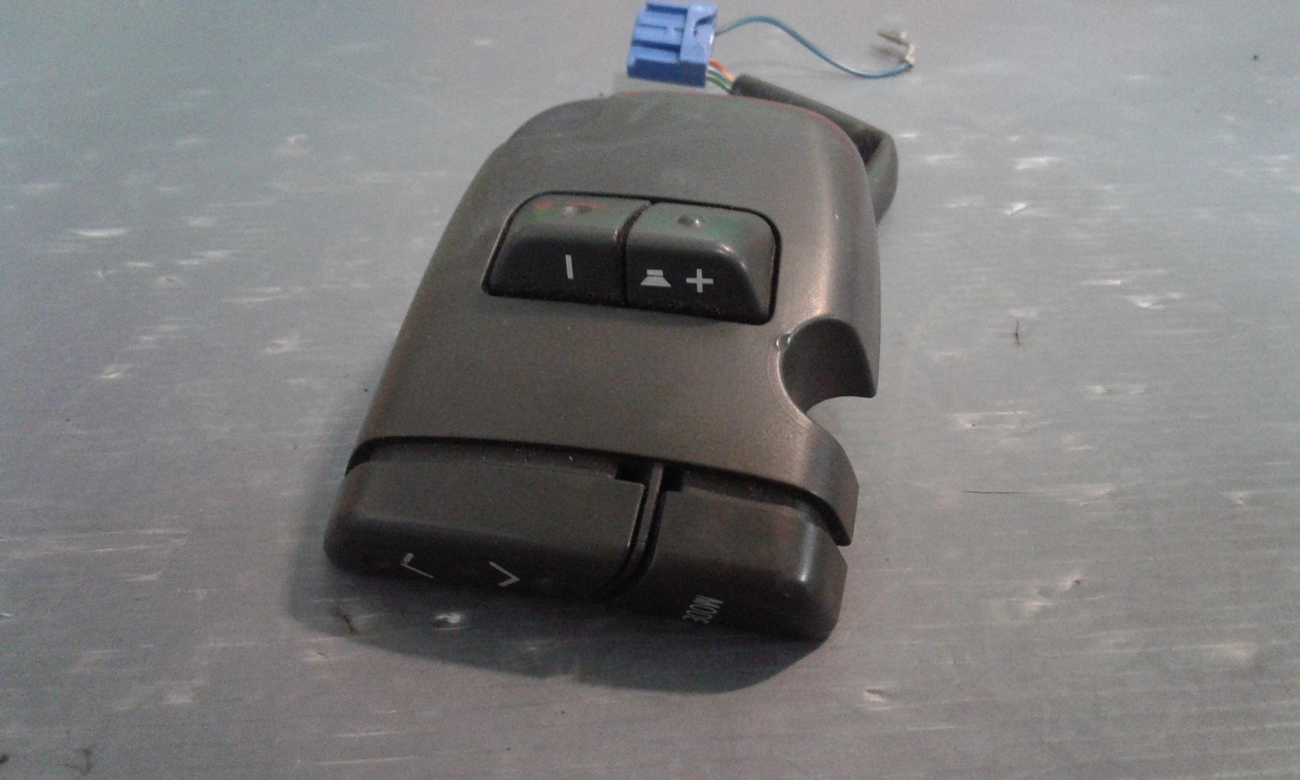 Blocco Volante Multifunzione Usato