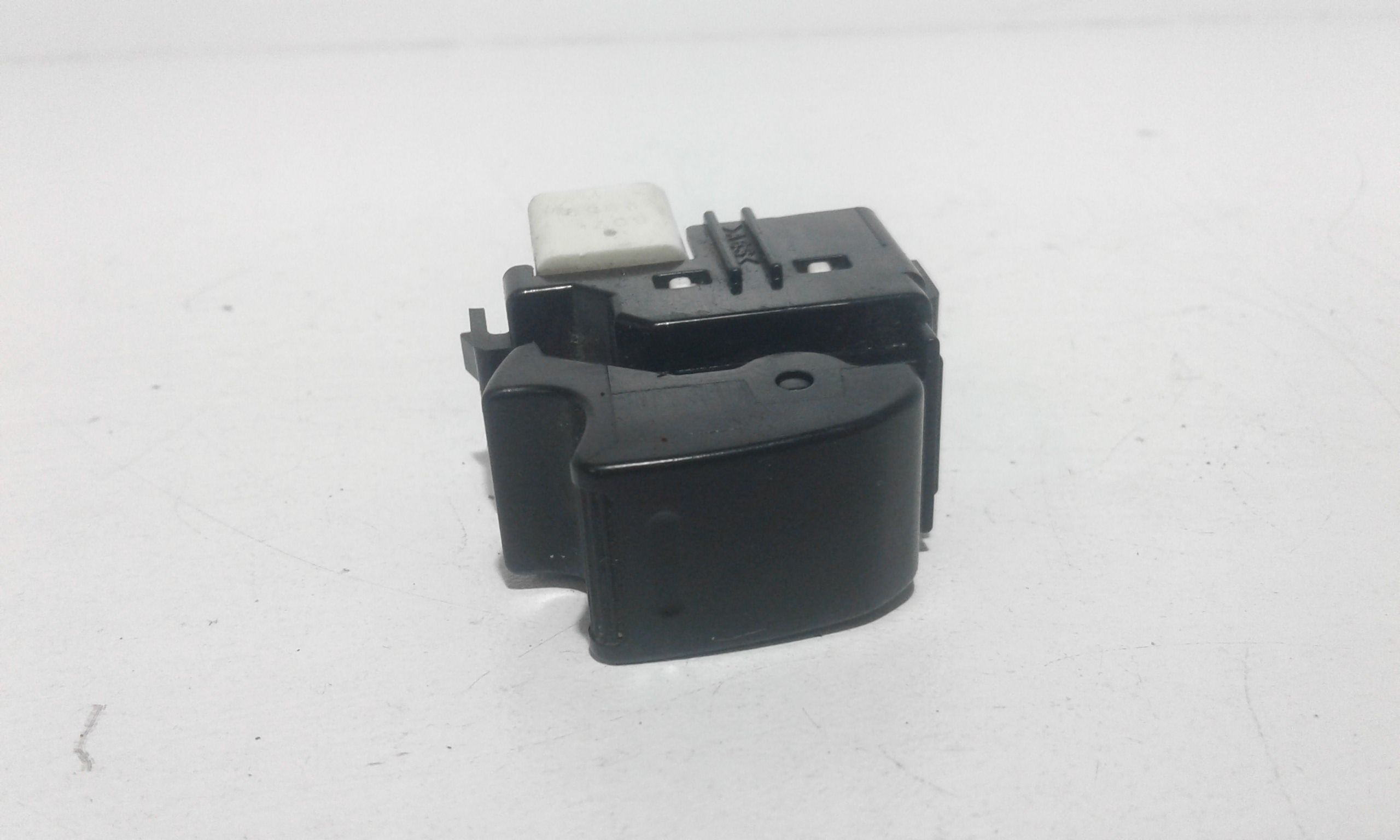 Interruttore Alzacristalli Porta Ant. Destro Usato