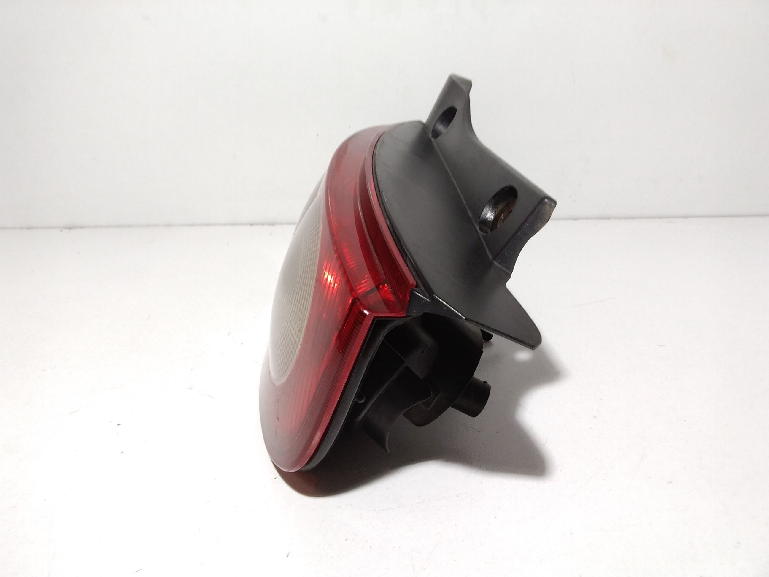 Fanale Post. Destro 26550AX720 Usato