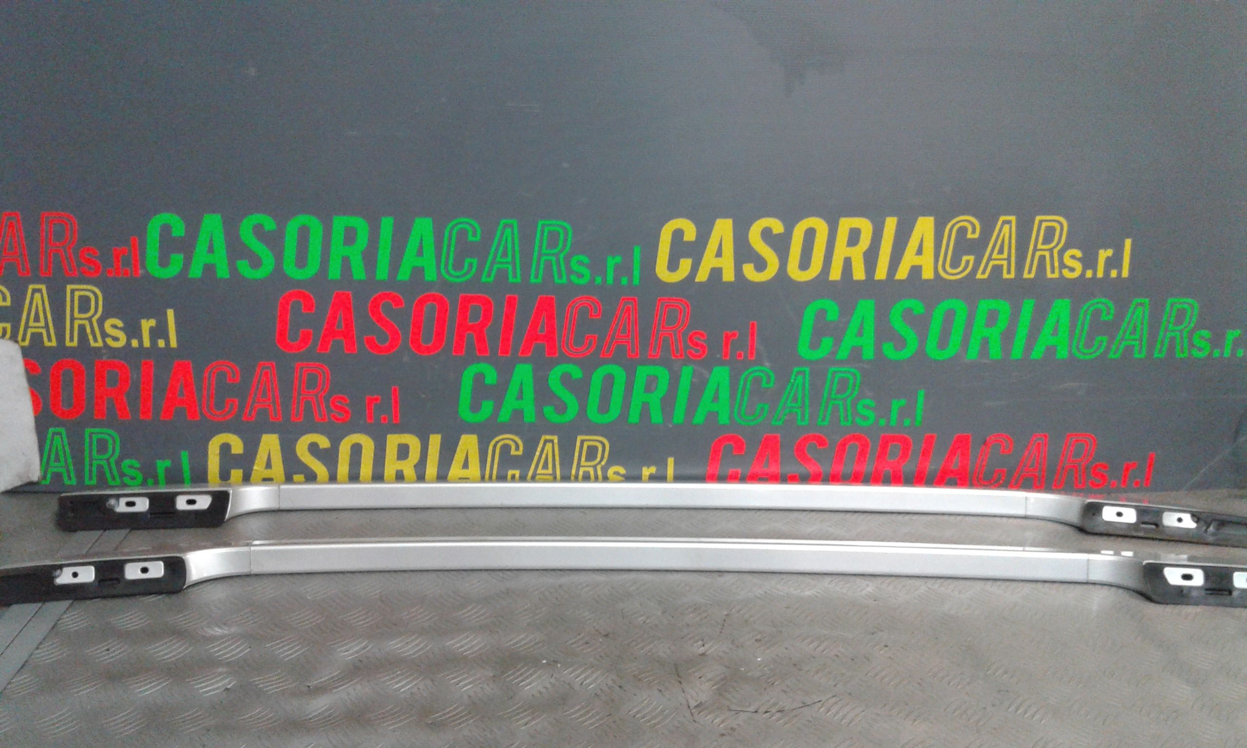 Barre Portatutto Per Mancorrente Tetto Destro + Barre Portatutto Per Mancorrente Tetto Sinistro Usato