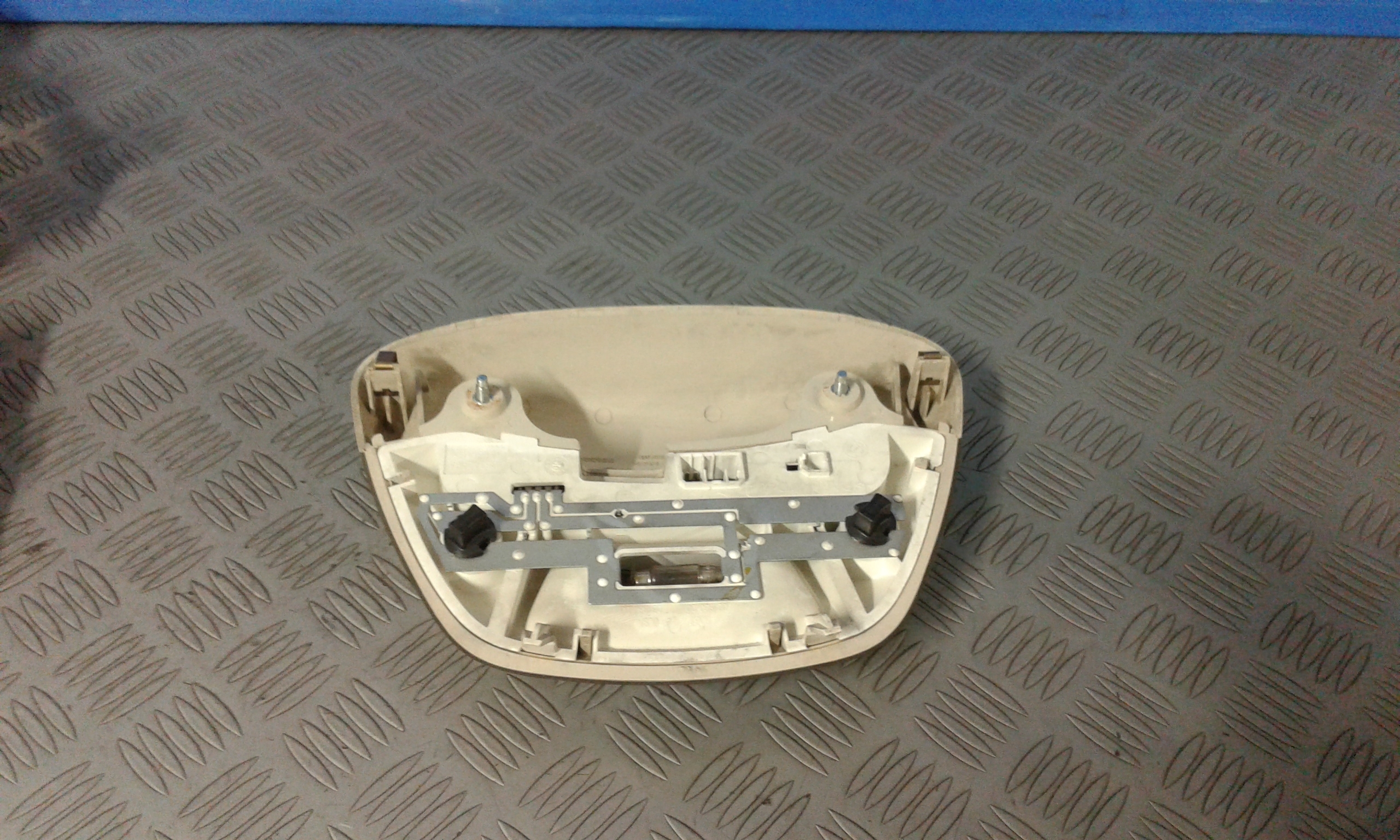 Luce Cortesia Ant. Tetto 46791389 Usato