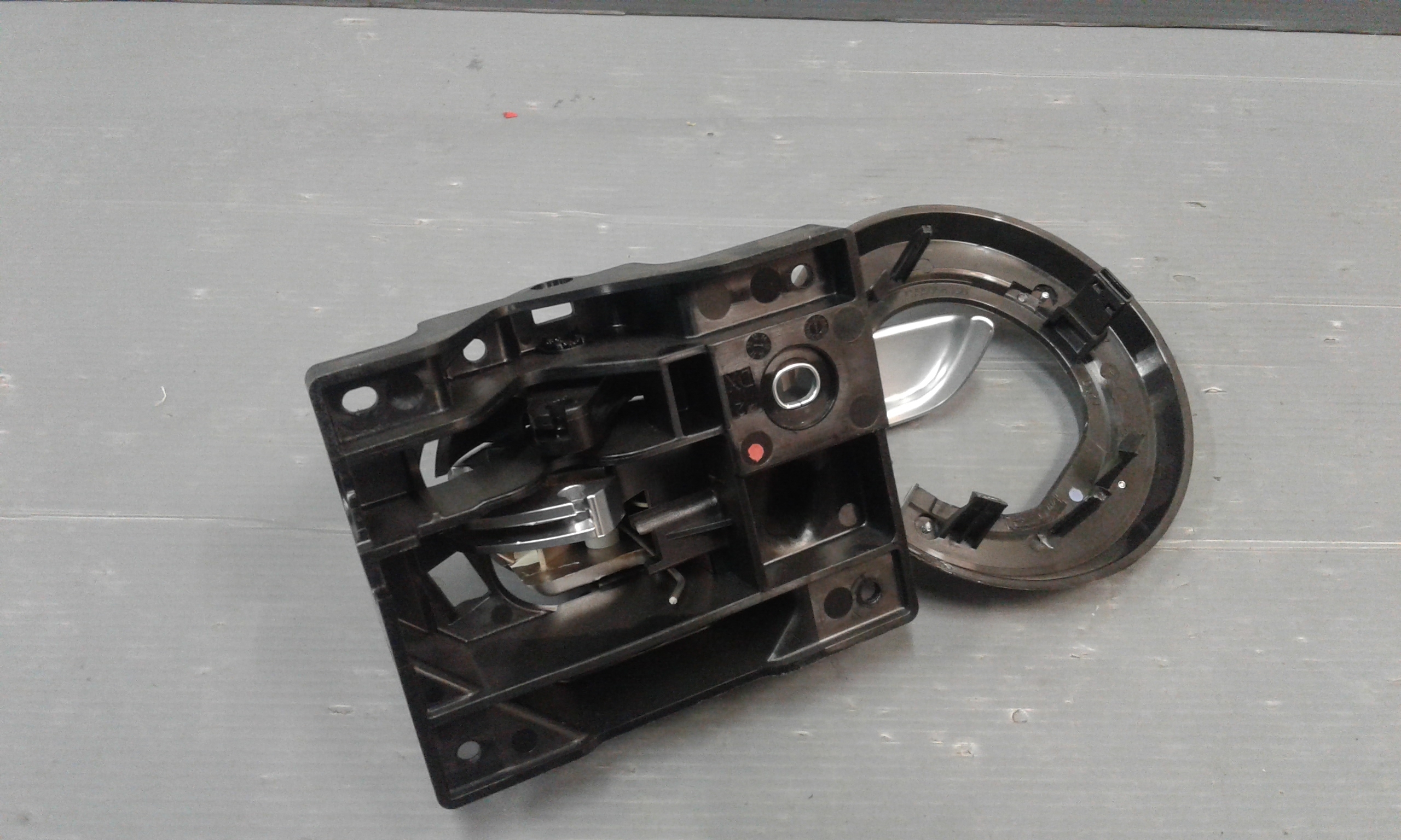 Maniglia Int. Apertura Porta Ant. Destro Usato