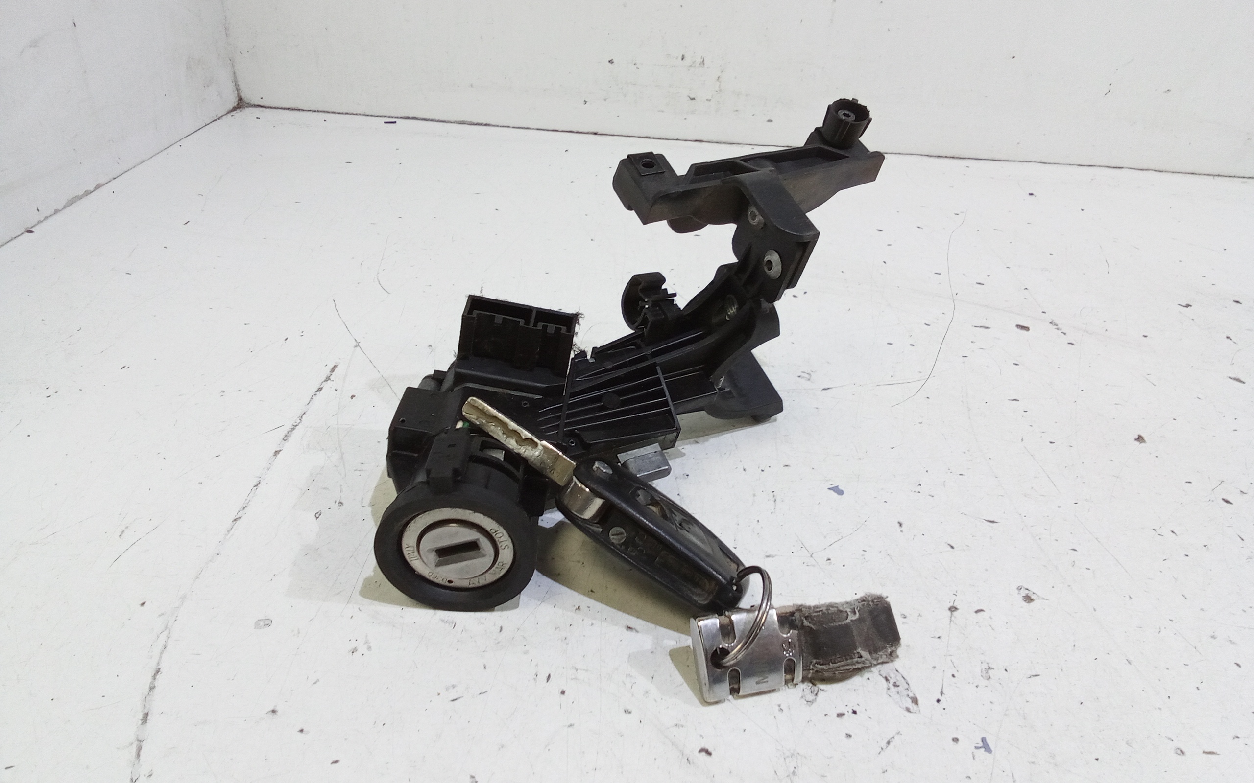 Commutatore Avviamento Con Cilindretti Serrature Usato