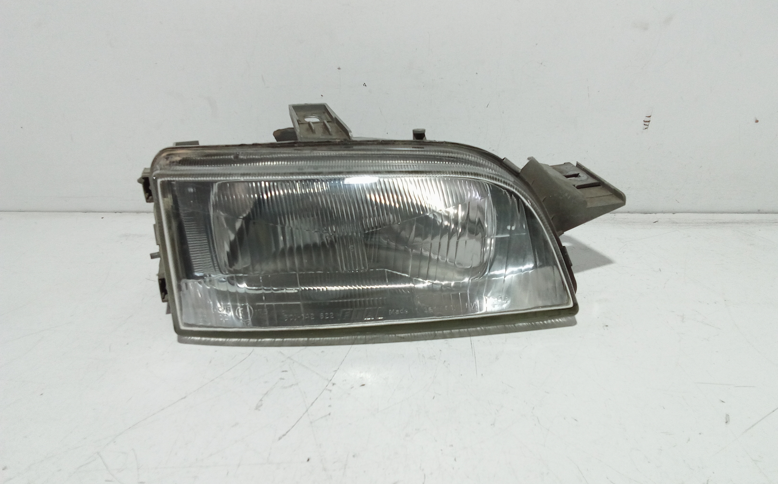 Proiettore Destro 46402649 Usato
