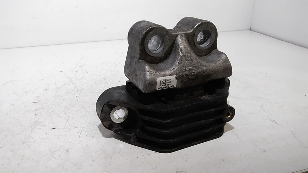 Piastra Alloggiamento Supporto Motore (Con Eventuale Bielletta O Tirante Associato) Usato