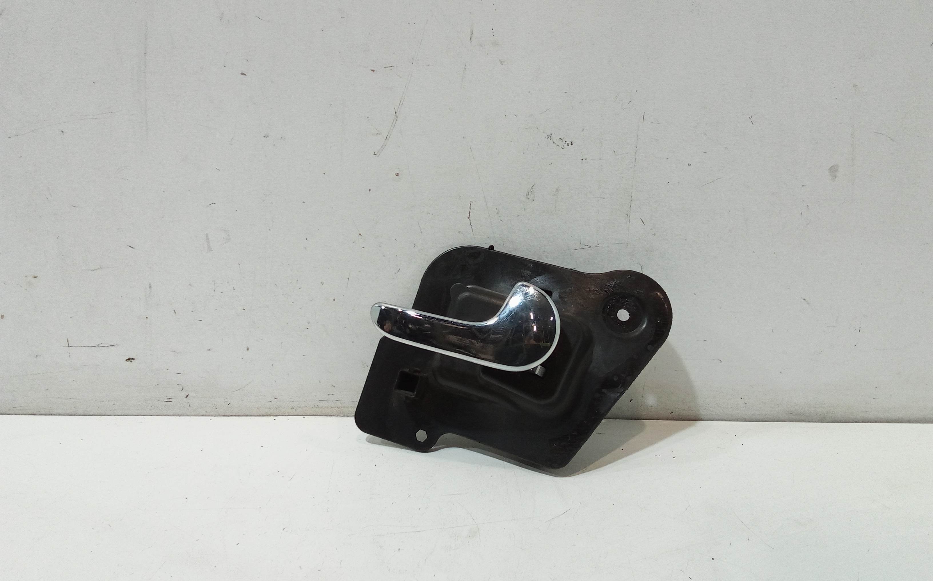 Maniglia Int. Apertura Porta Post. Destro 13121870 Usato