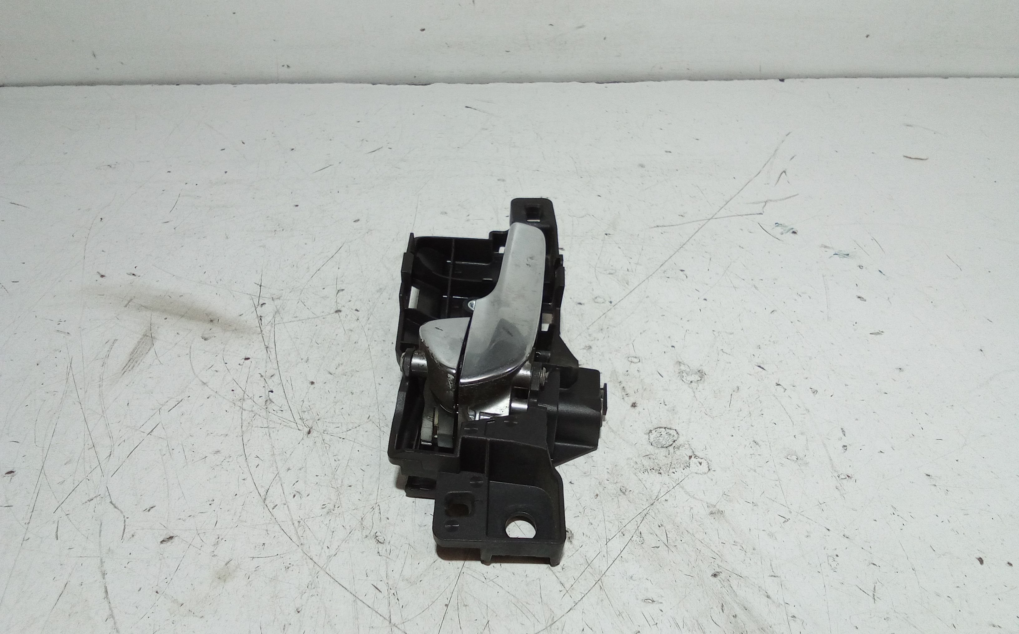 Maniglia Int. Apertura Porta Ant. Sinistro 1701550 Usato