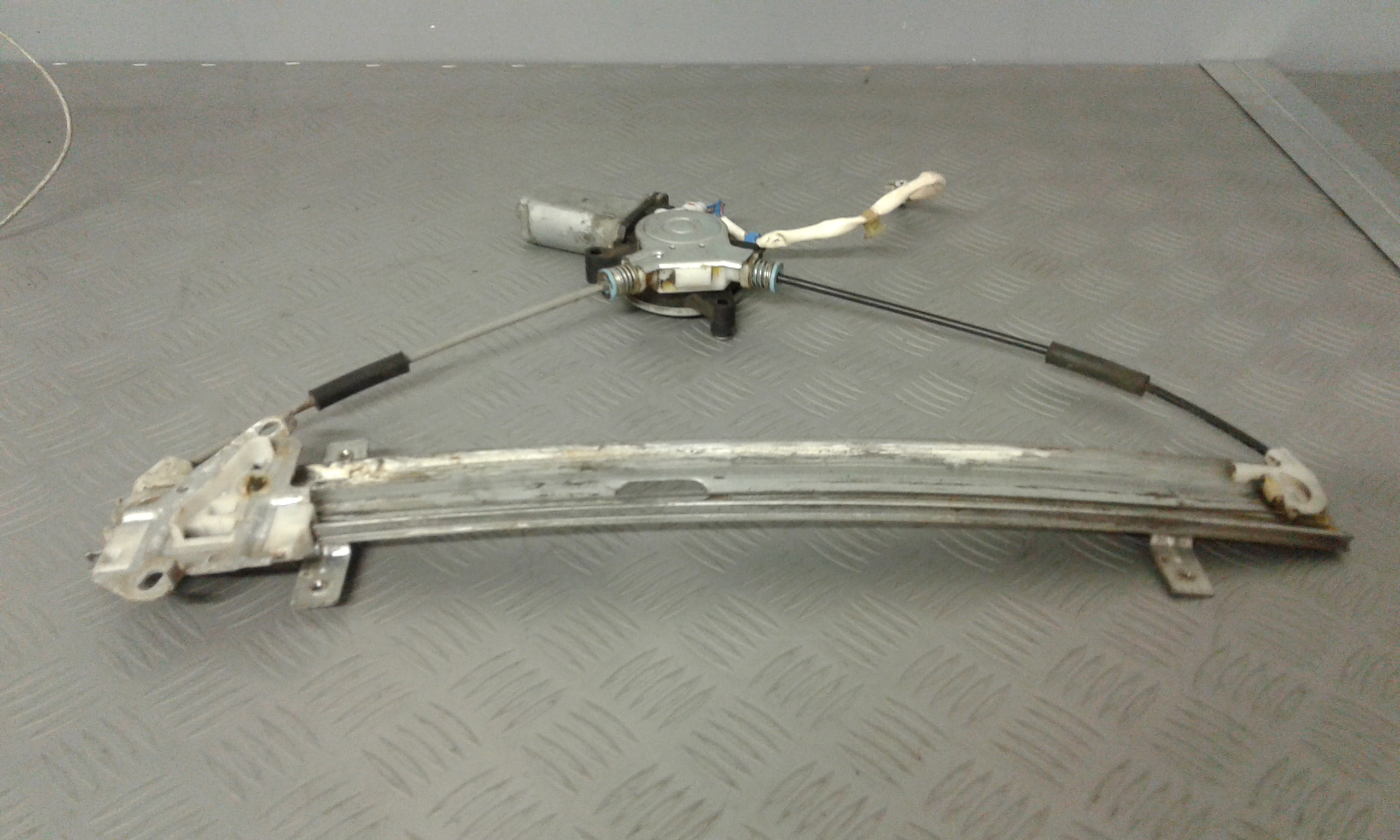 Alzacristallo Porta Ant. Destro Usato