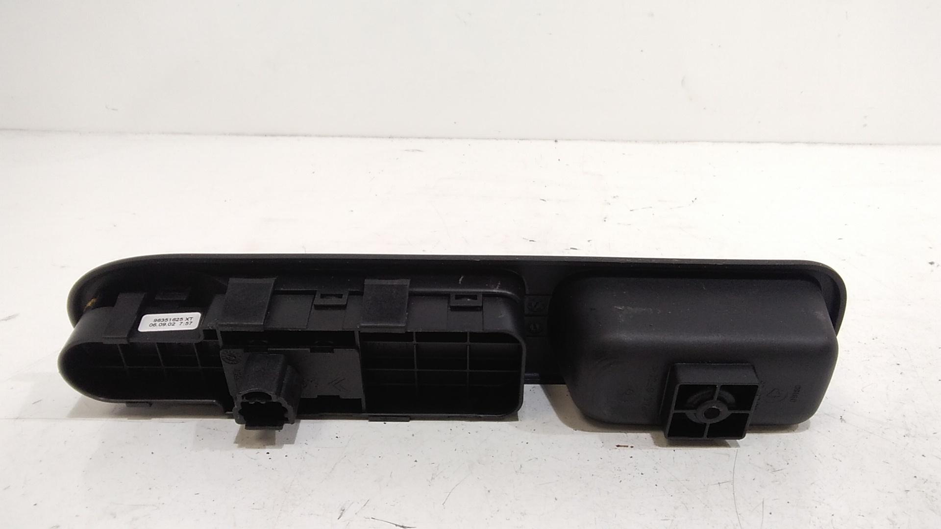 Interruttore Alzacristalli Porta Ant. Destro Usato