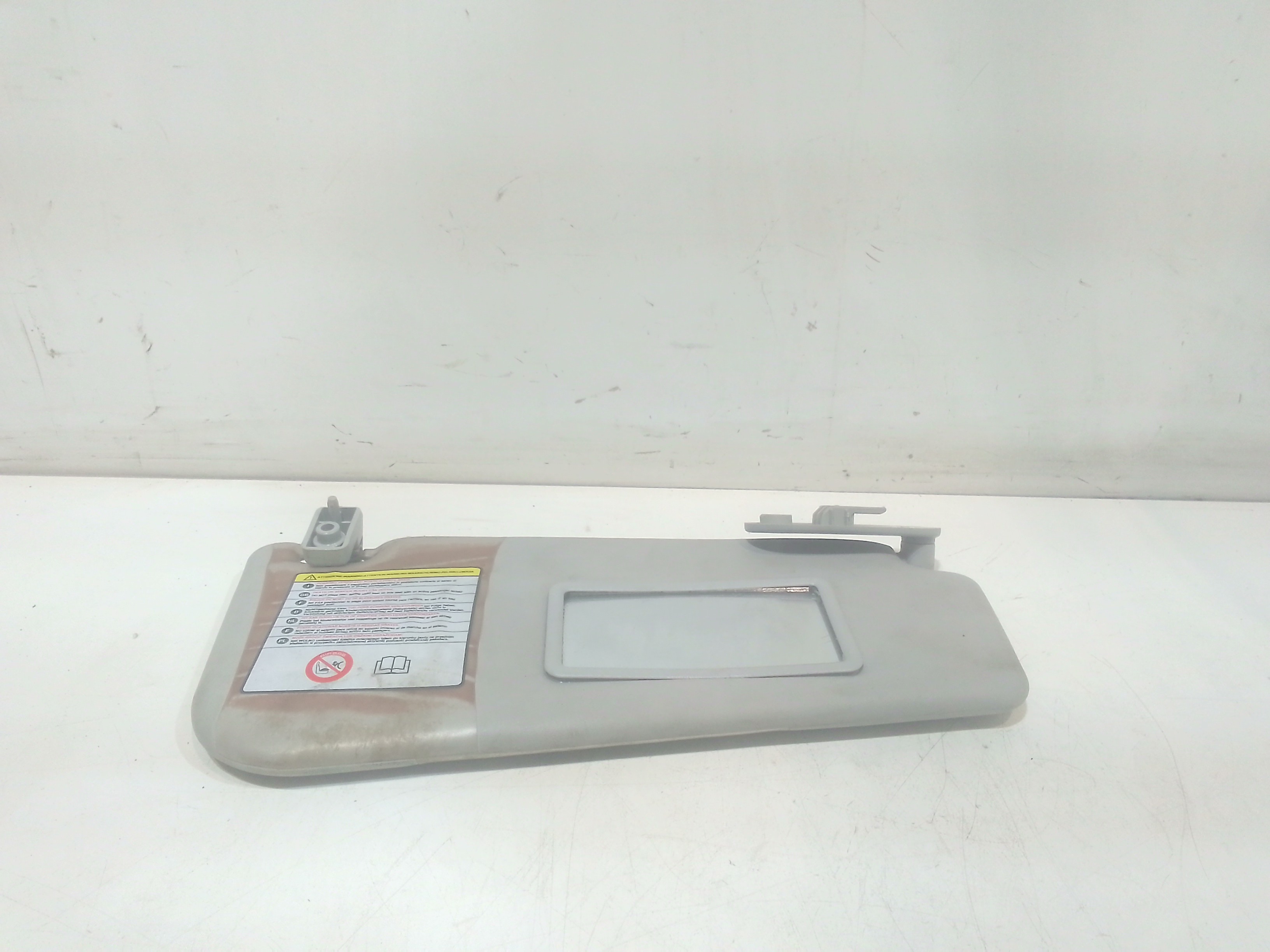 Aletta Parasole Parabrezza Destro 735509466 Usato