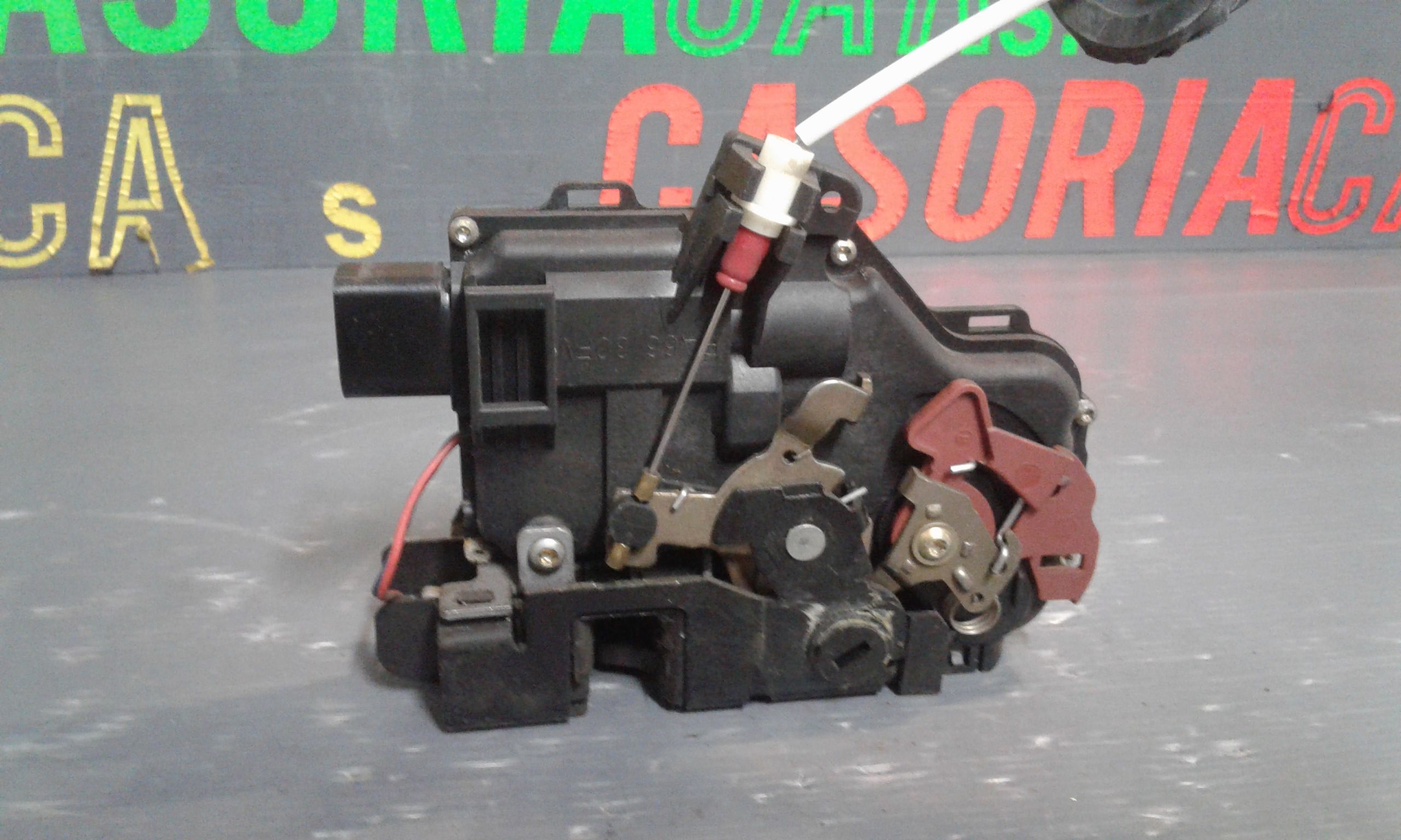 Serratura Porta Post. Destro 8Z0839016D Usato