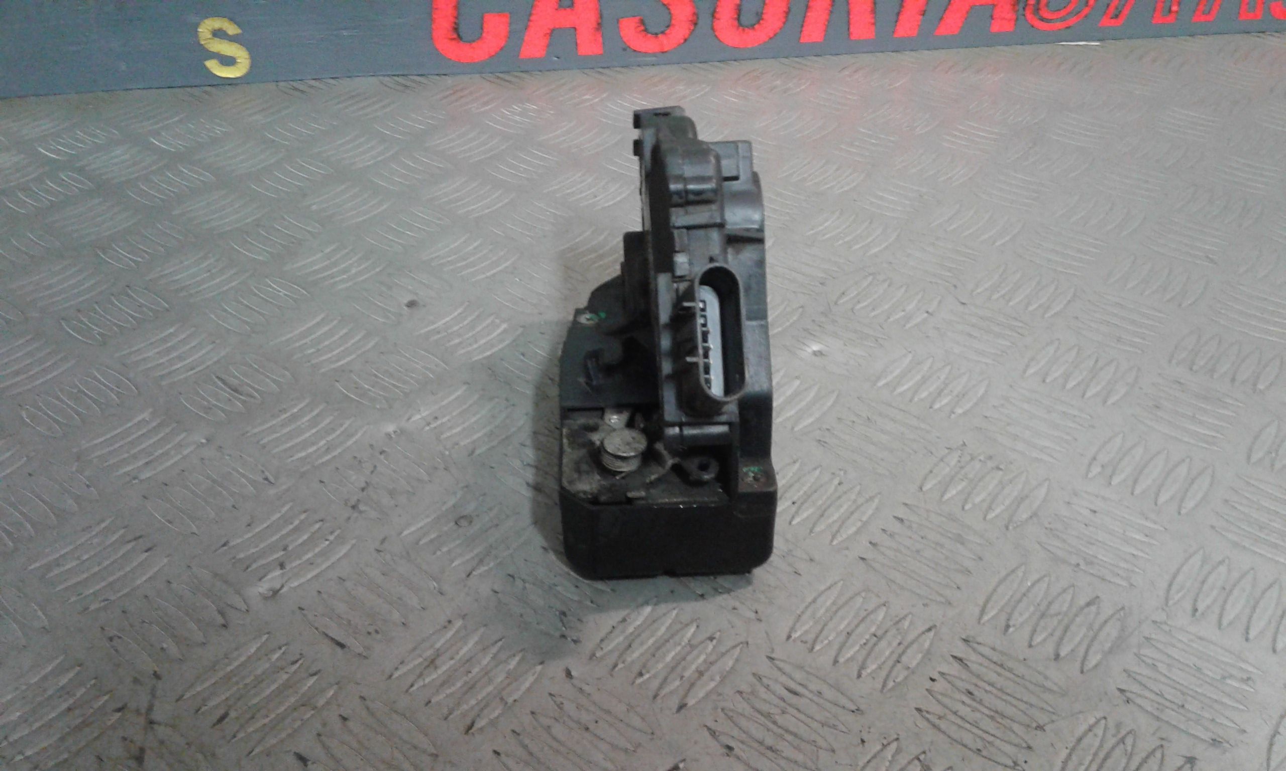 Serratura Porta Ant. Destro A4547200235 Usato