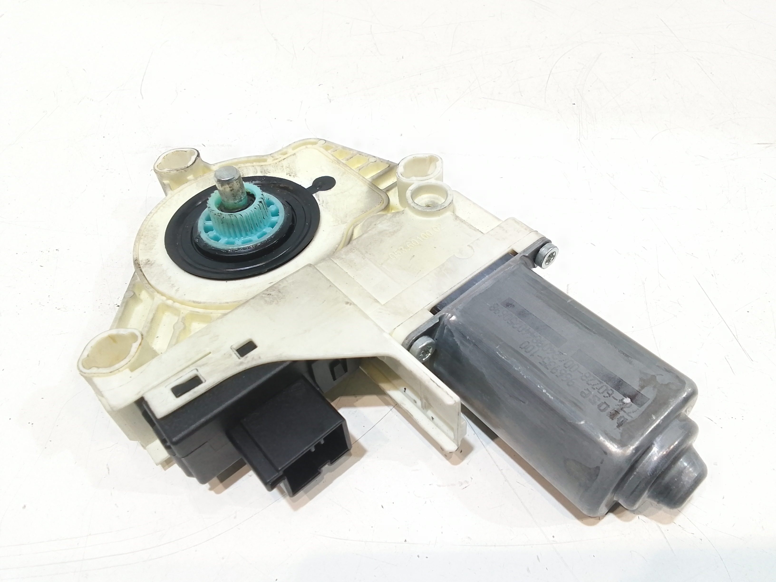 Motorino Alzacristallo Porta Ant. Sinistro 8T0959801B Usato