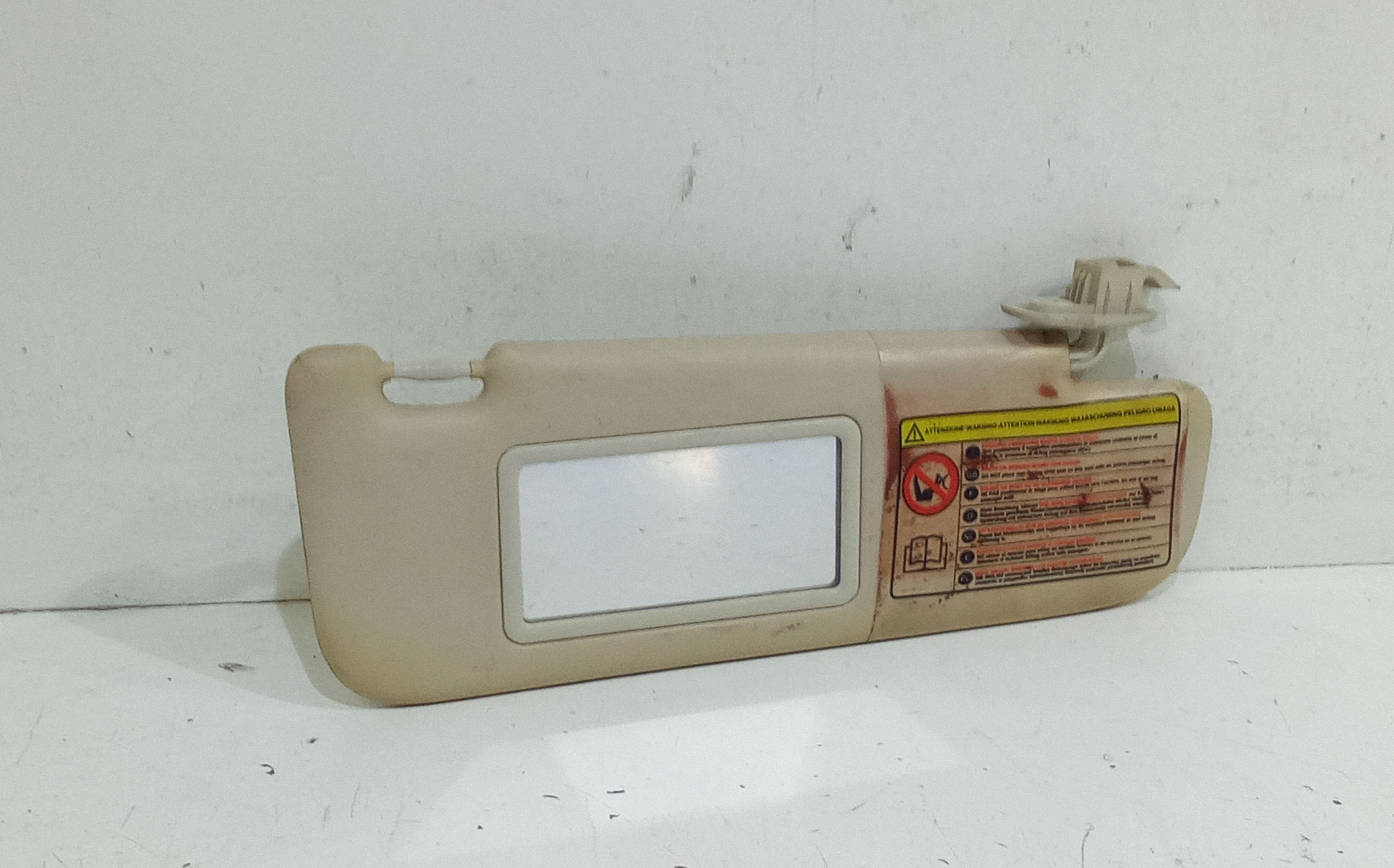 Aletta Parasole Parabrezza Destro 735452613 Usato