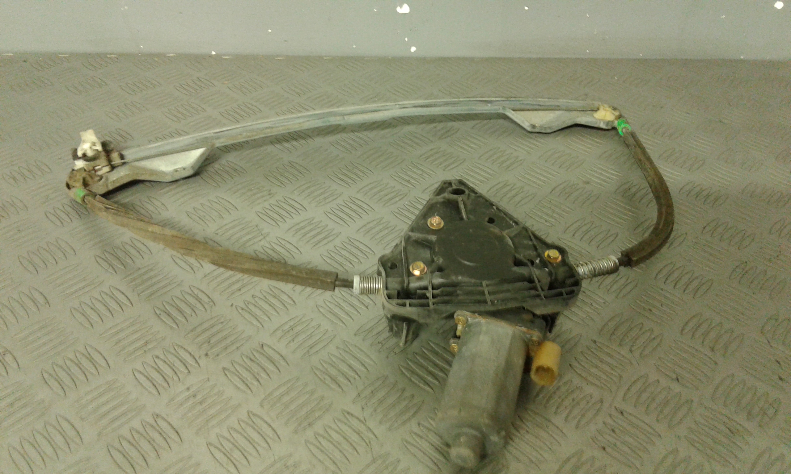 Alzacristallo Porta Ant. Destro Usato