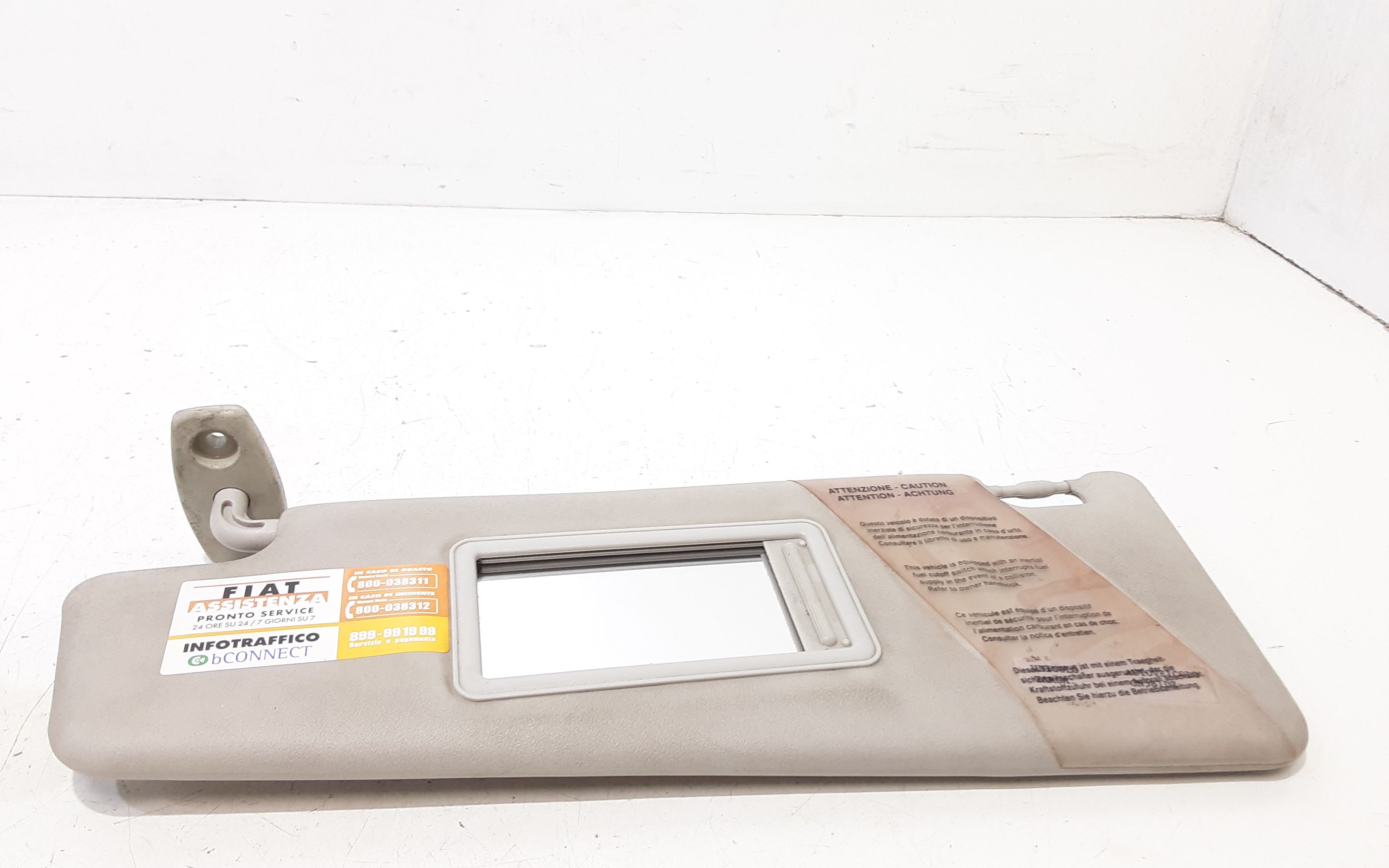 Aletta Parasole Parabrezza Sinistro 735361679 Usato