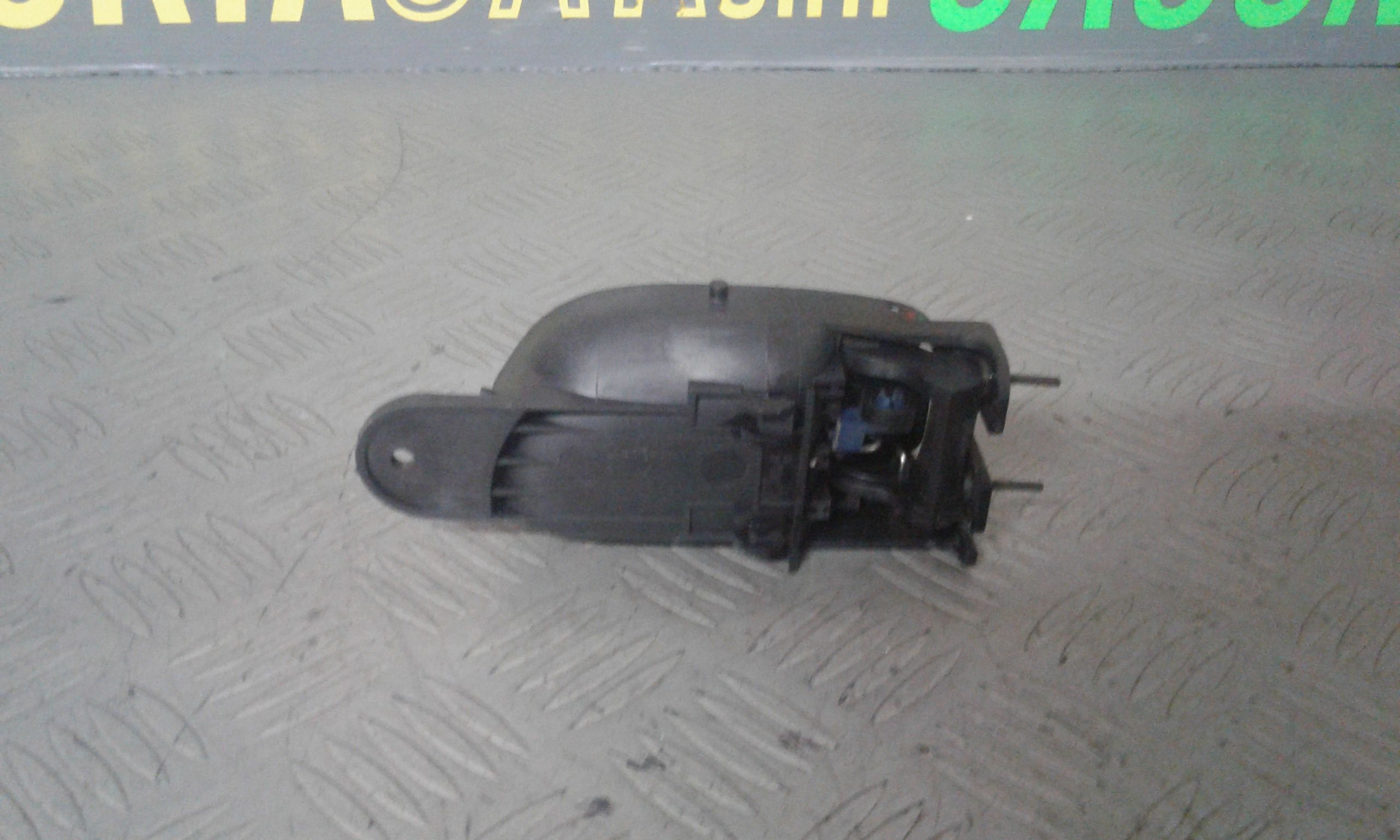 Maniglia Int. Apertura Porta Ant. Destro Usato