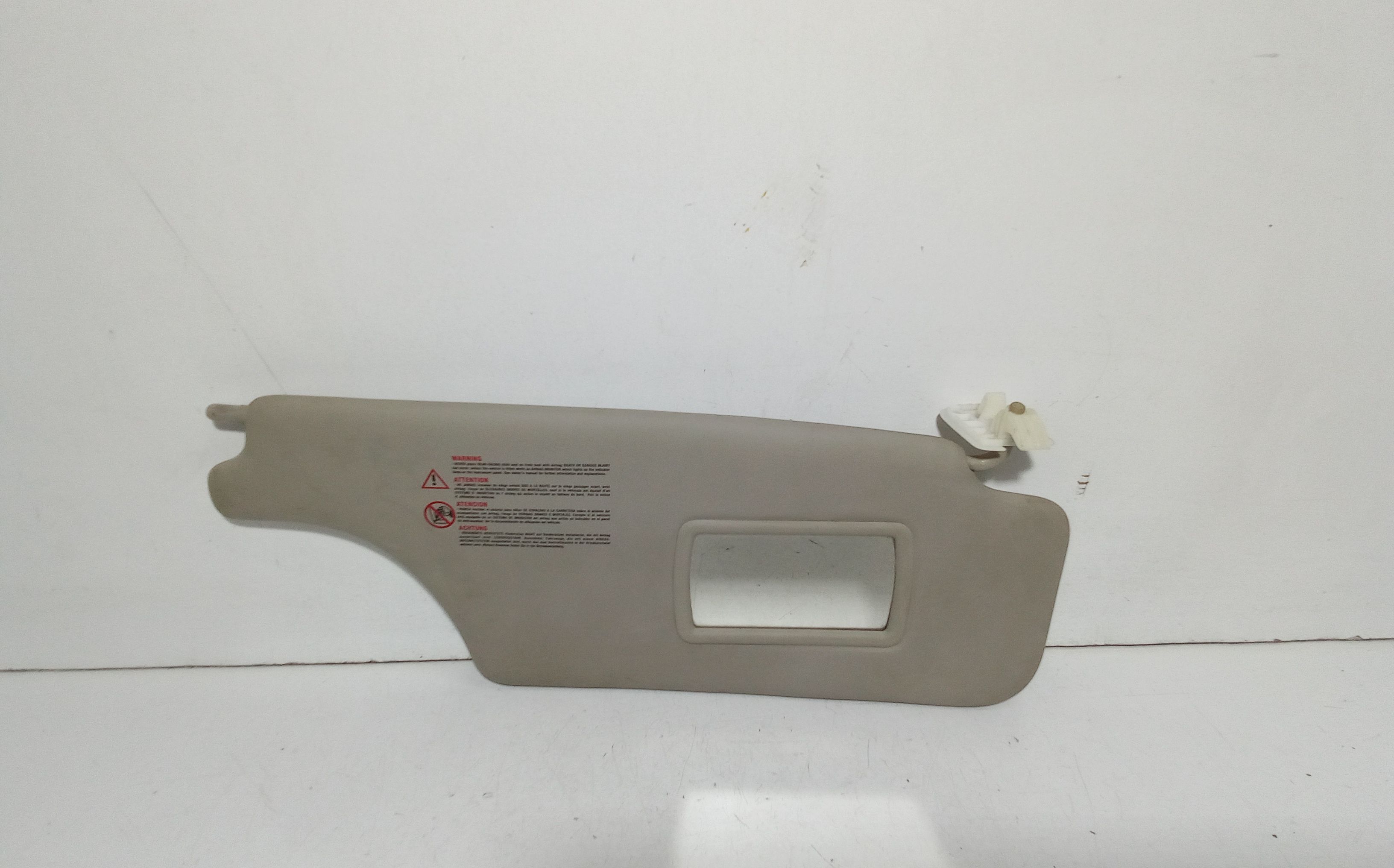 Aletta Parasole Parabrezza Destro 8200213199 Usato