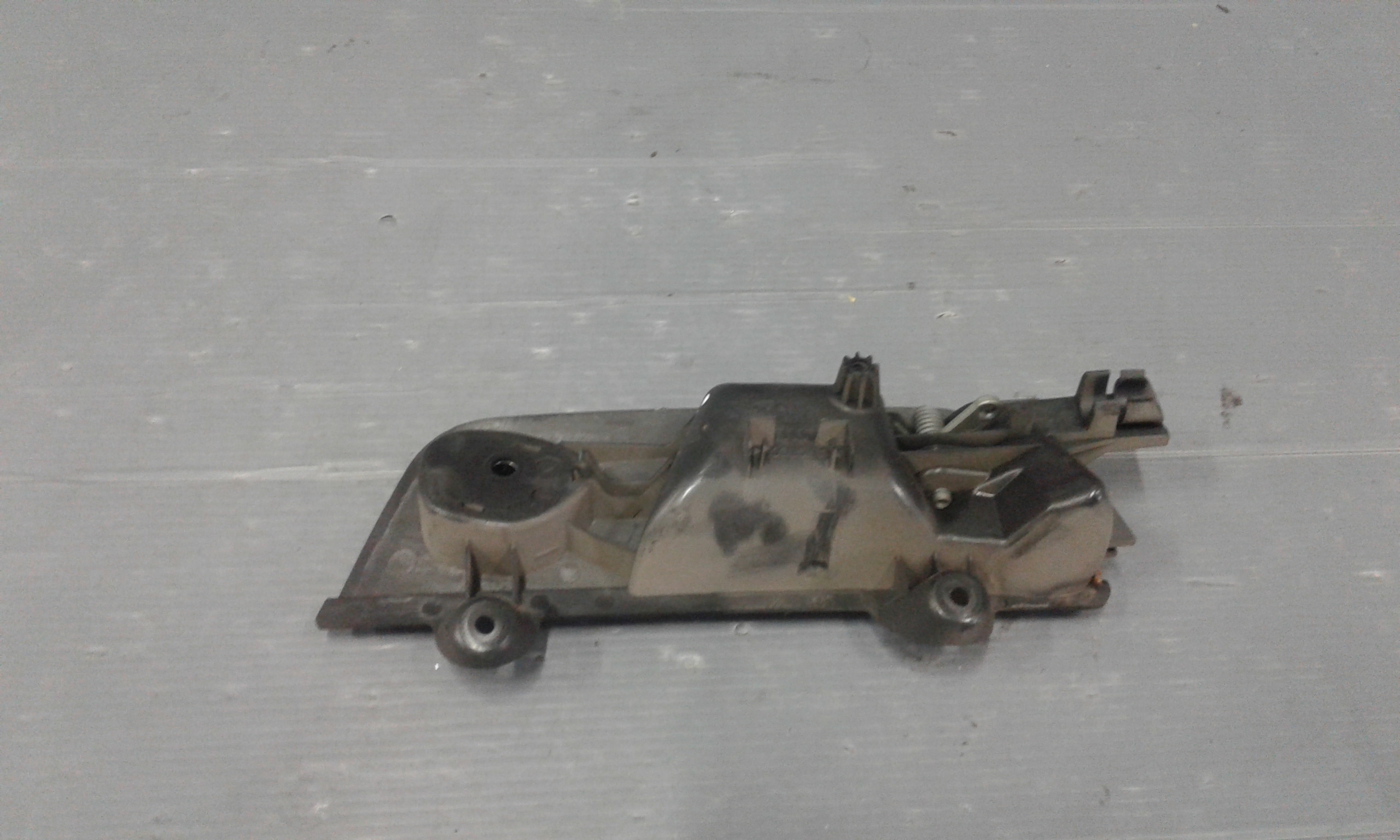 Maniglia Int. Apertura Porta Post. Destro 8E0839020C27X Usato