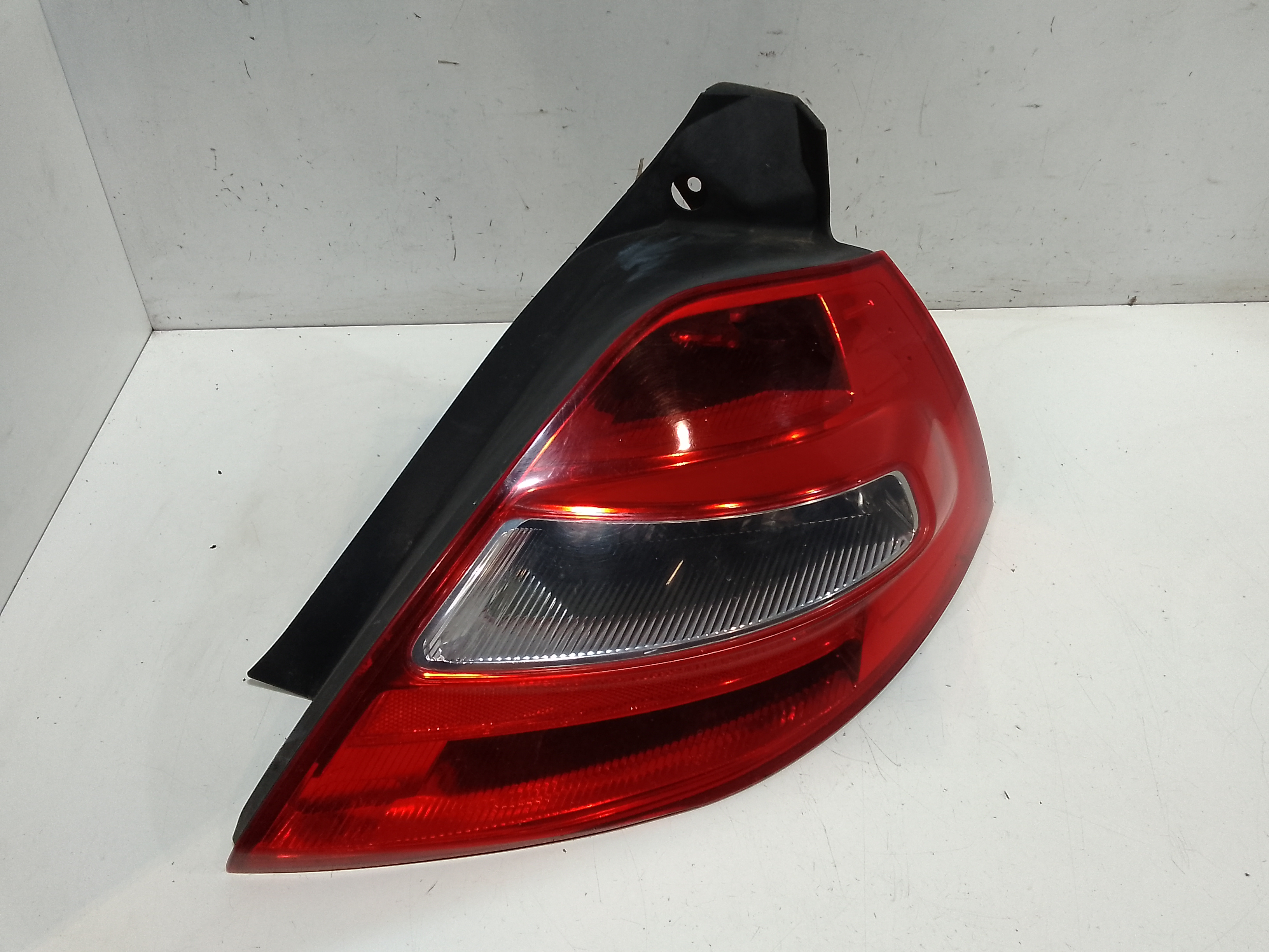 Fanale Post. Destro 8200413216 Usato