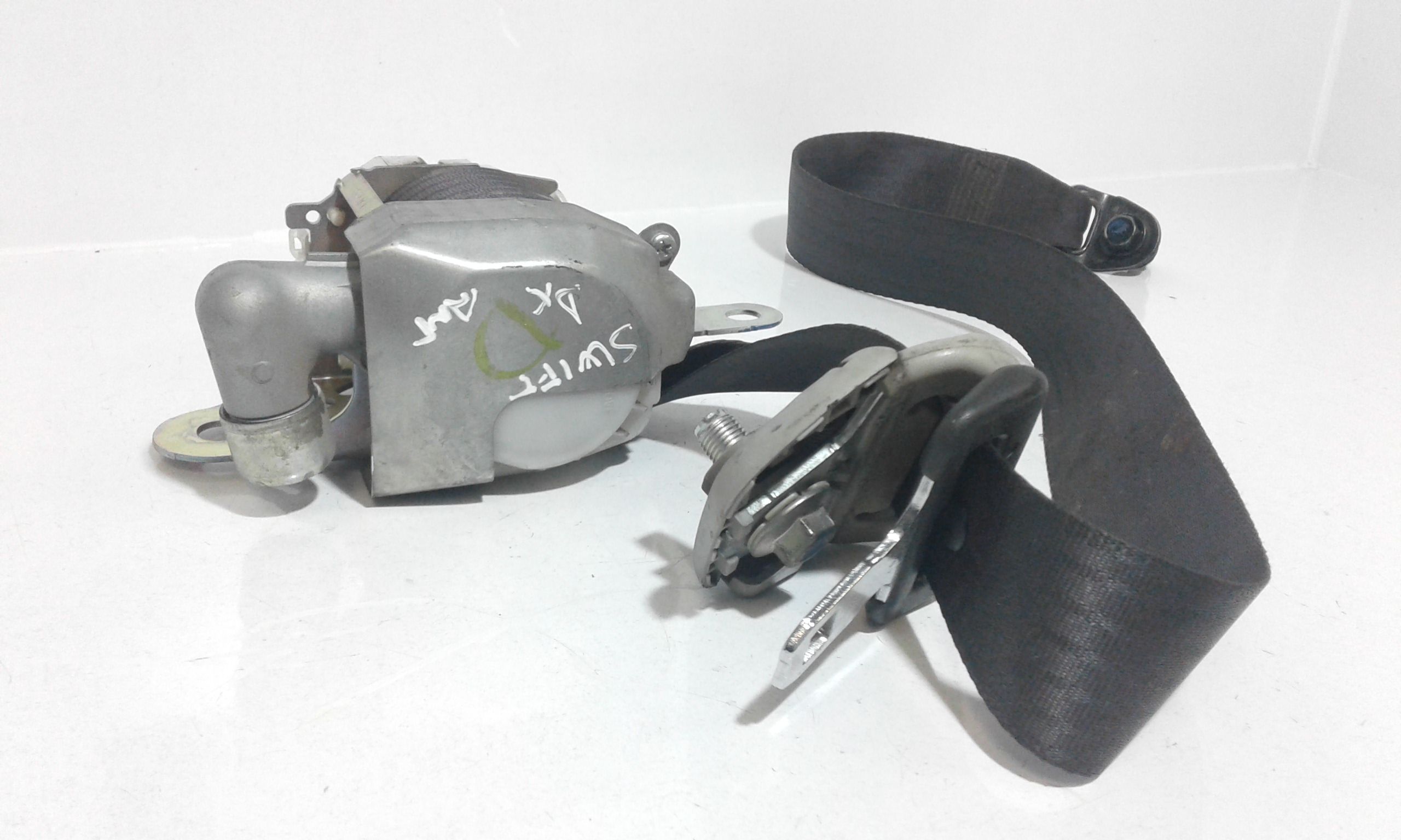 Cintura Di Sicurezza Ant. Destro 8490162J03ED3 Usato