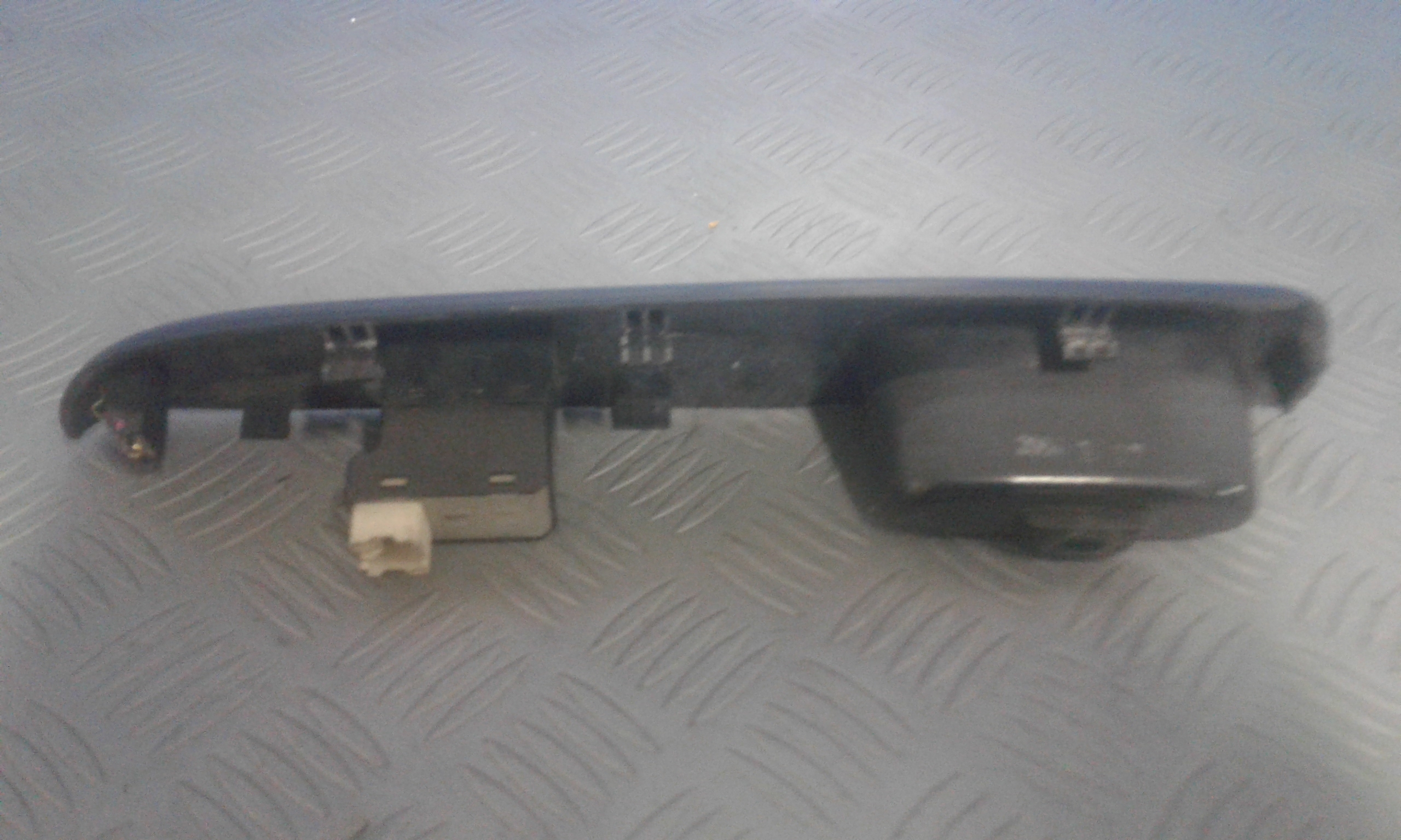 Interruttore Alzacristalli Porta Ant. Destro Usato