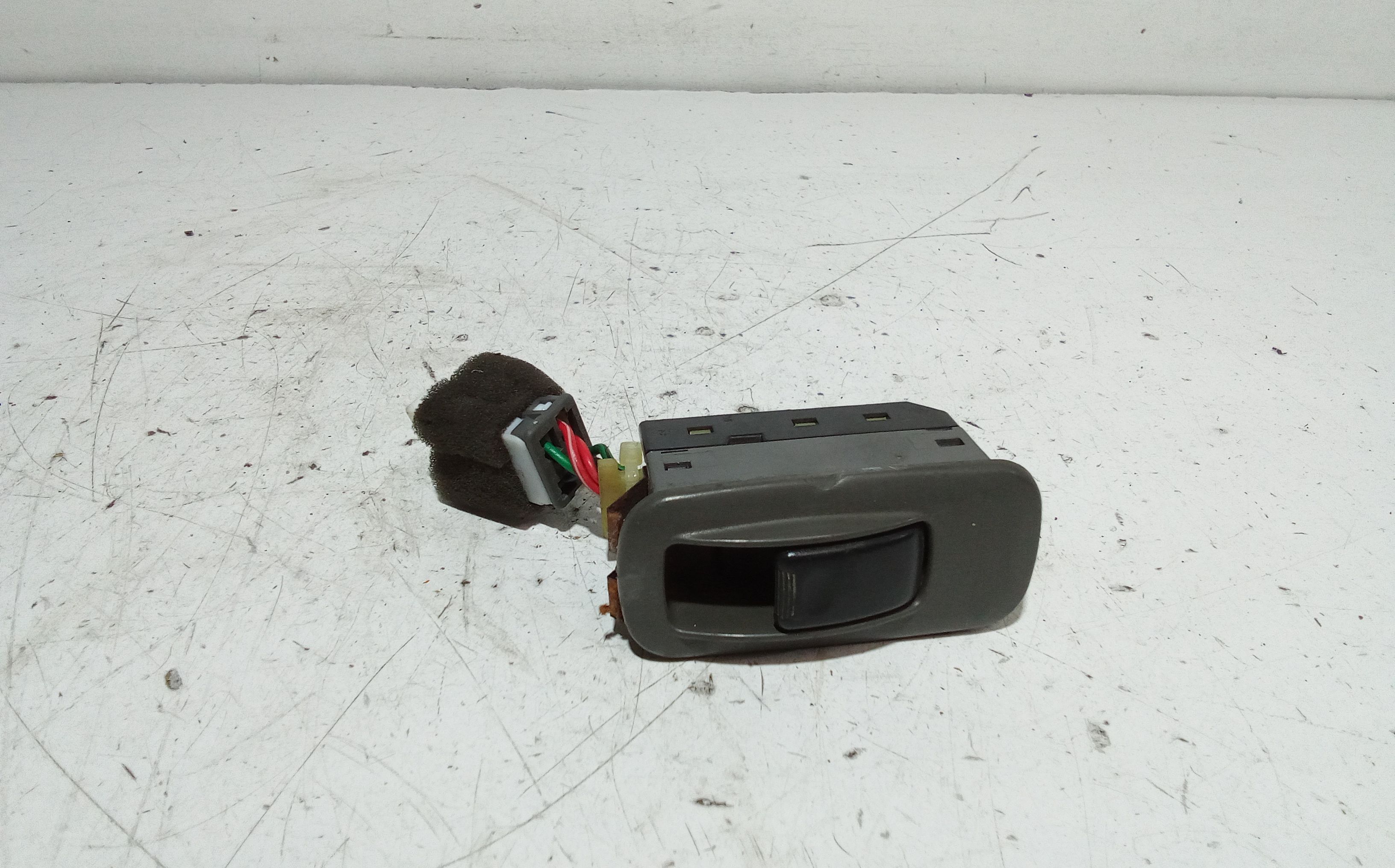 Interruttore Alzacristalli Porta Post. Destro Usato