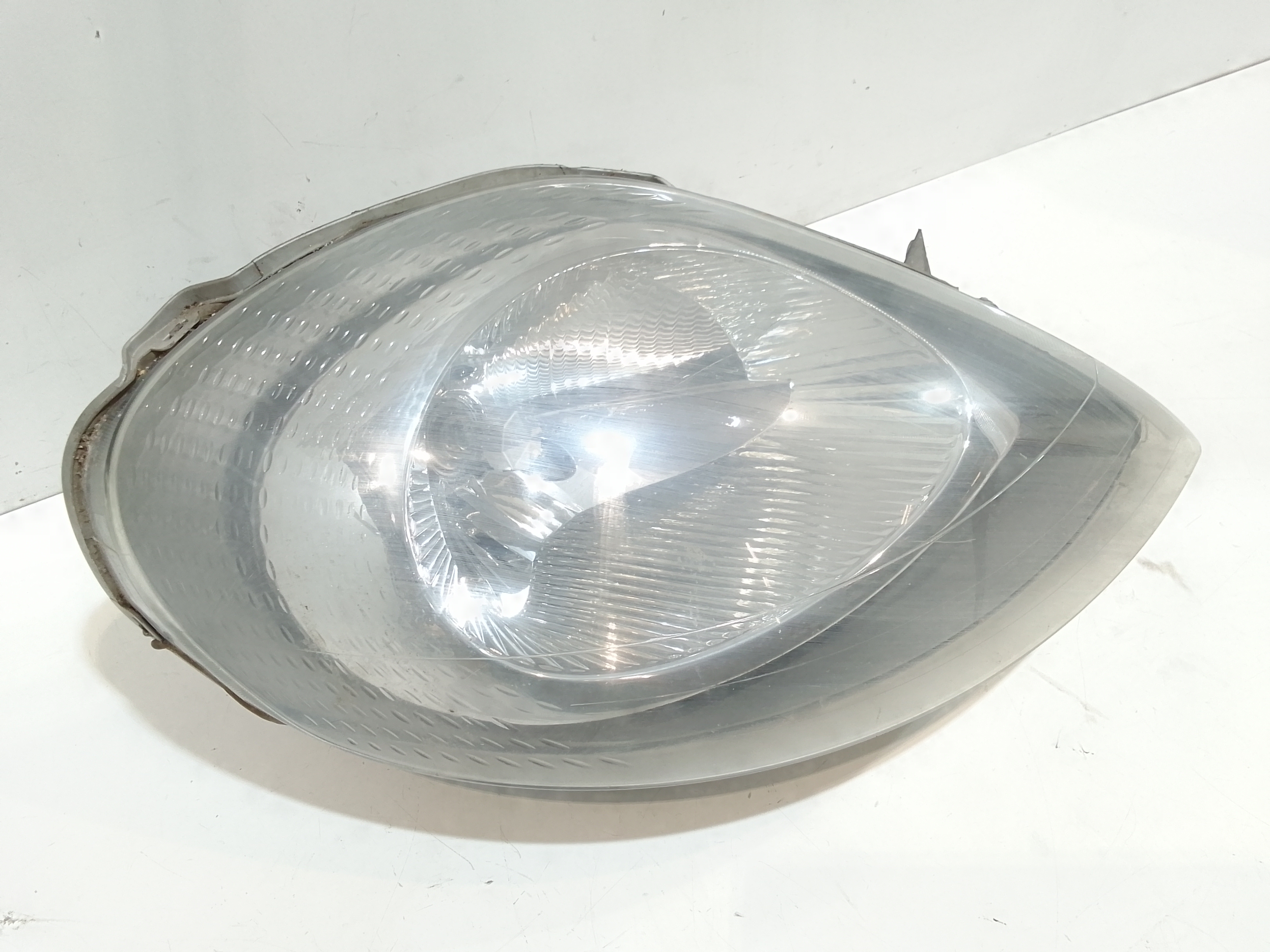 Proiettore Destro 260101161R Usato