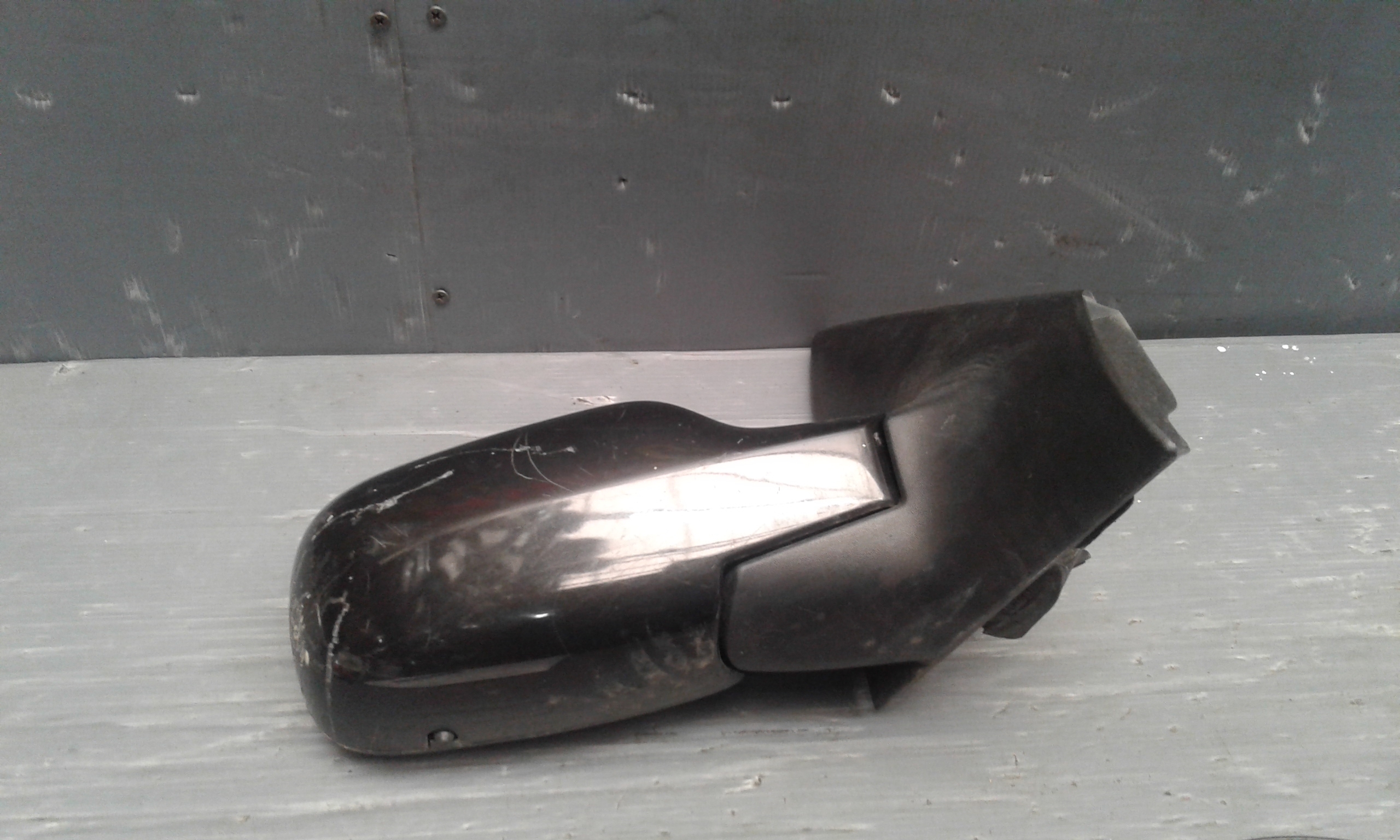 Retrovisore Est. Destro 7701054686 Usato