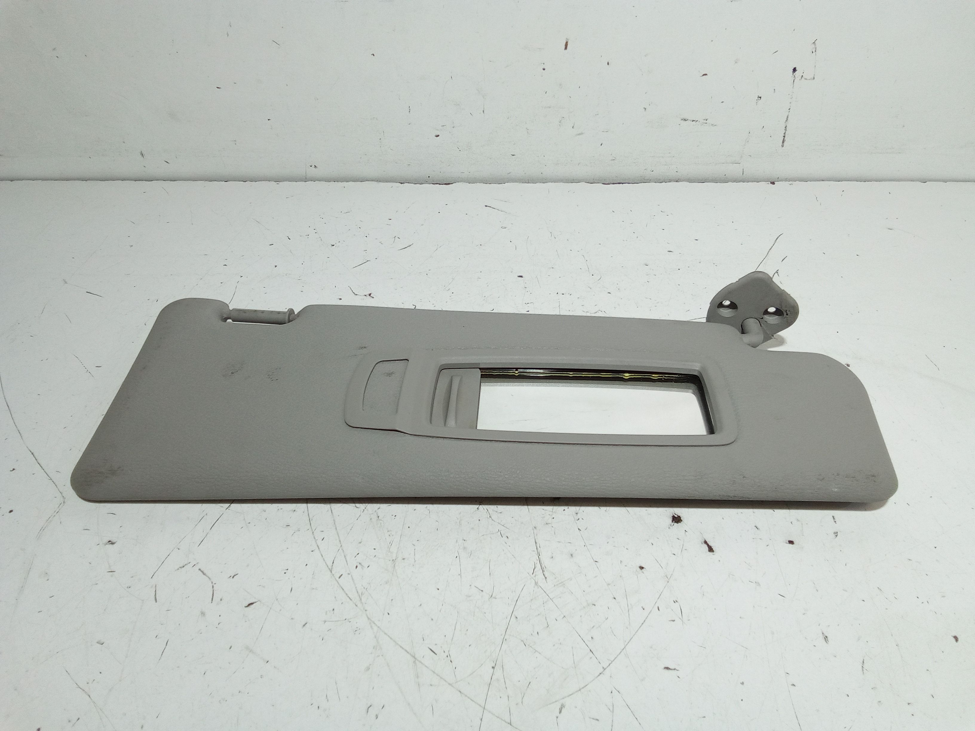 Aletta Parasole Parabrezza Destro 51166966142 Usato