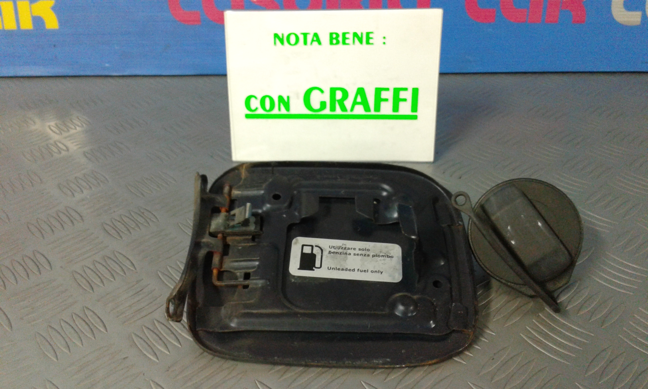 Sportello Carburante 741010027 Usato