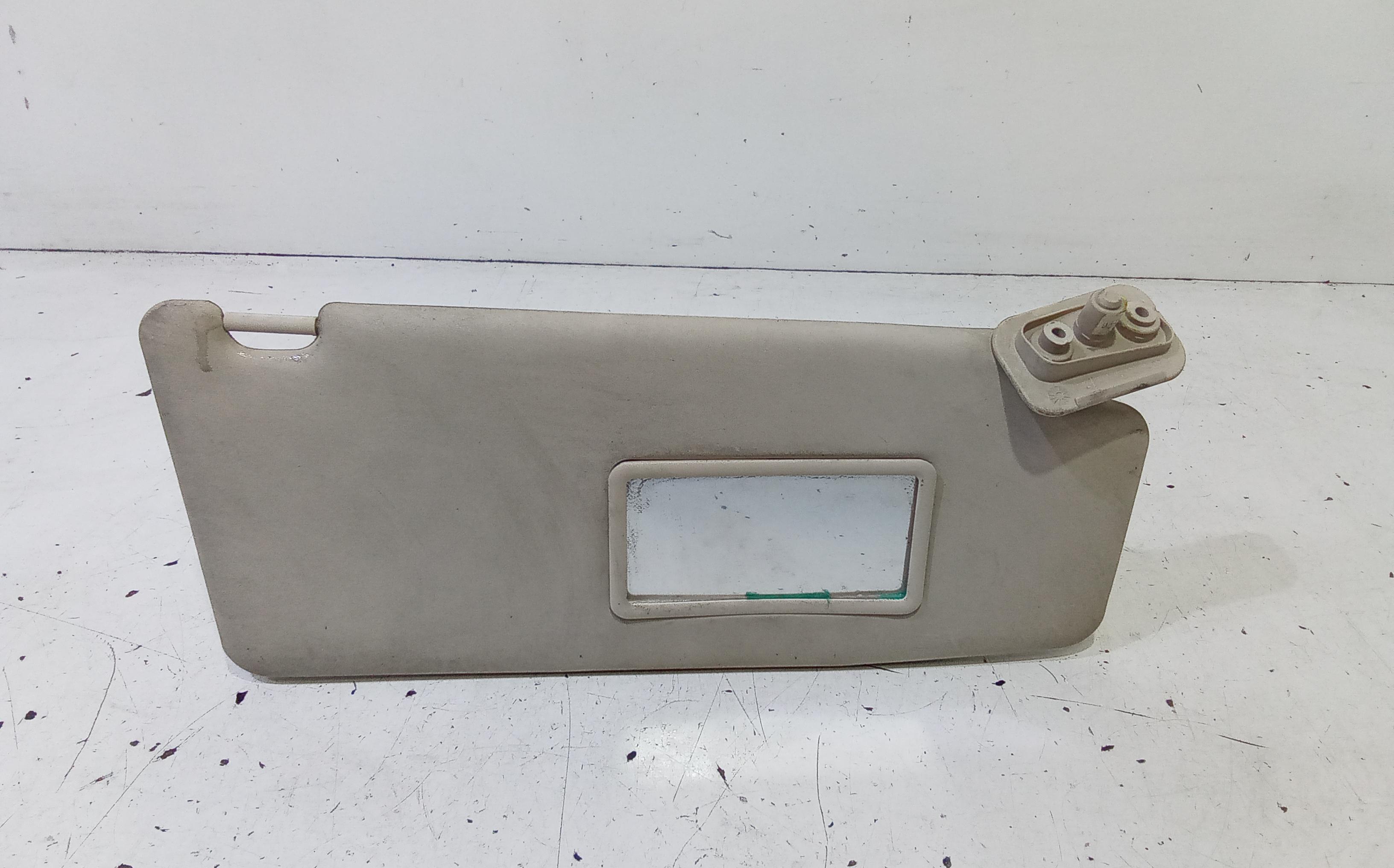 Aletta Parasole Parabrezza Destro 719701635 Usato