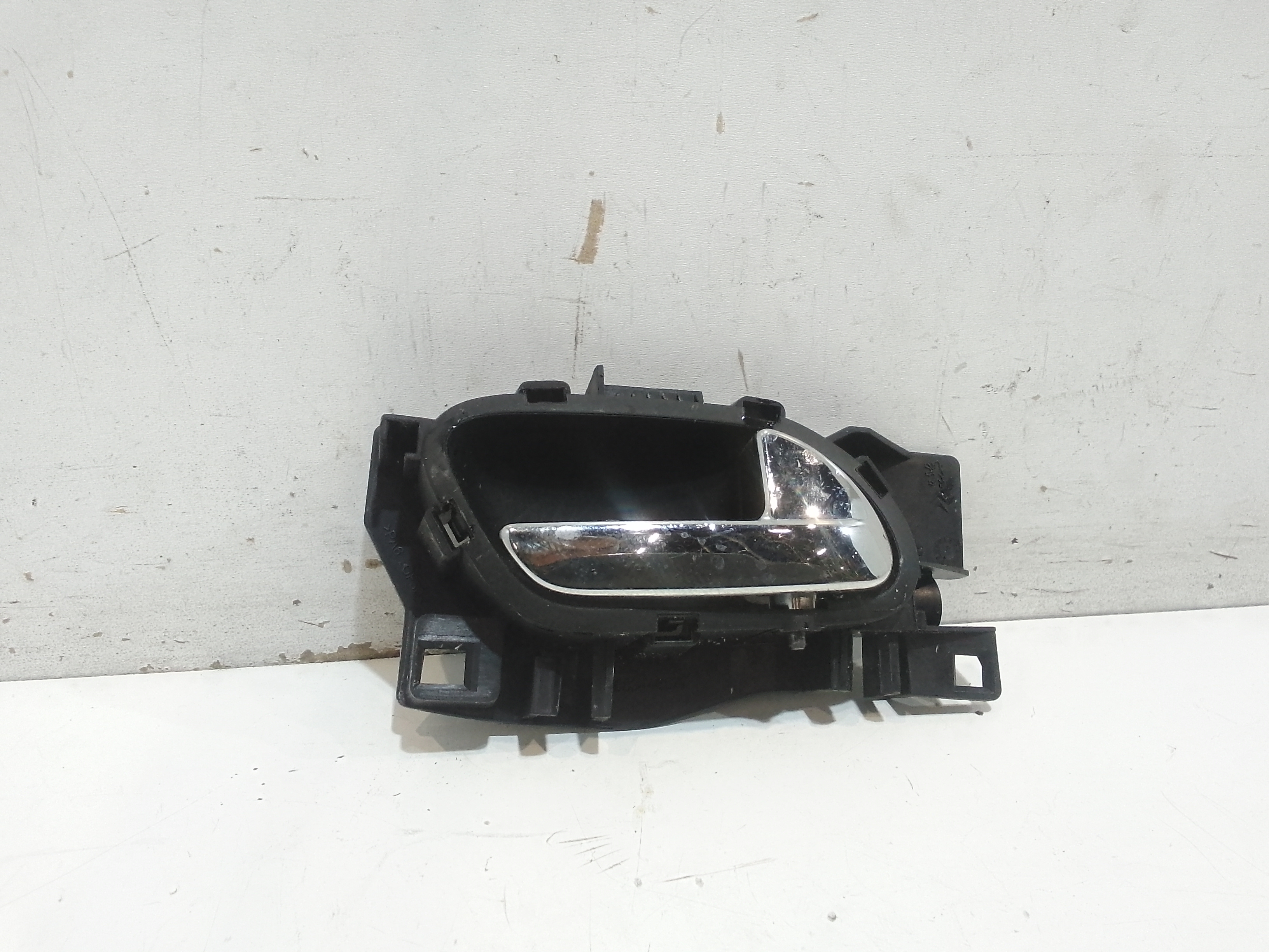 Maniglia Int. Apertura Porta Ant. Destro Usato