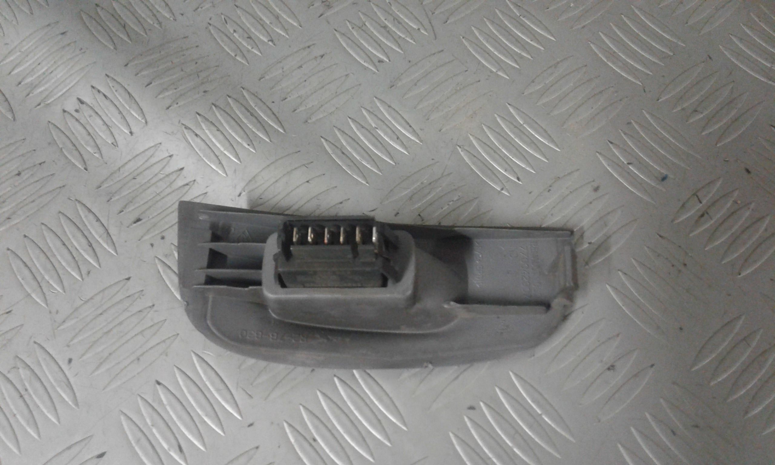 Interruttore Alzacristalli Porta Ant. Destro Usato