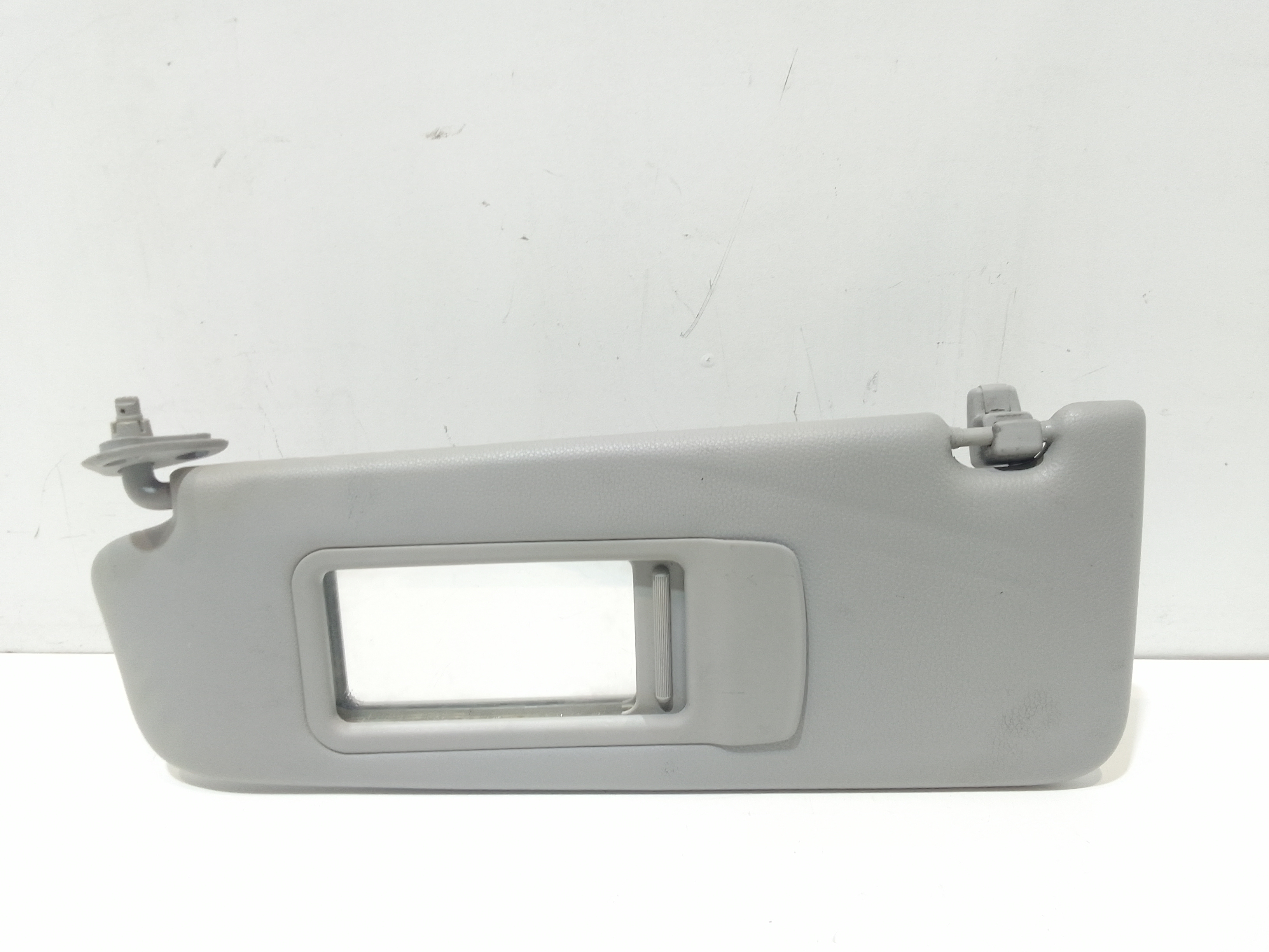 Aletta Parasole Parabrezza Sinistro 51166981649 Usato