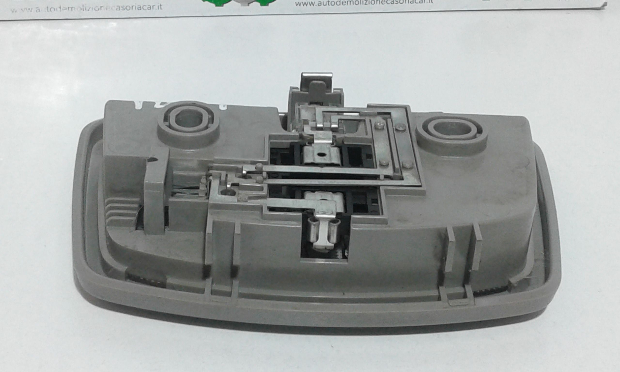 Luce Cortesia Centr. Tetto Usato