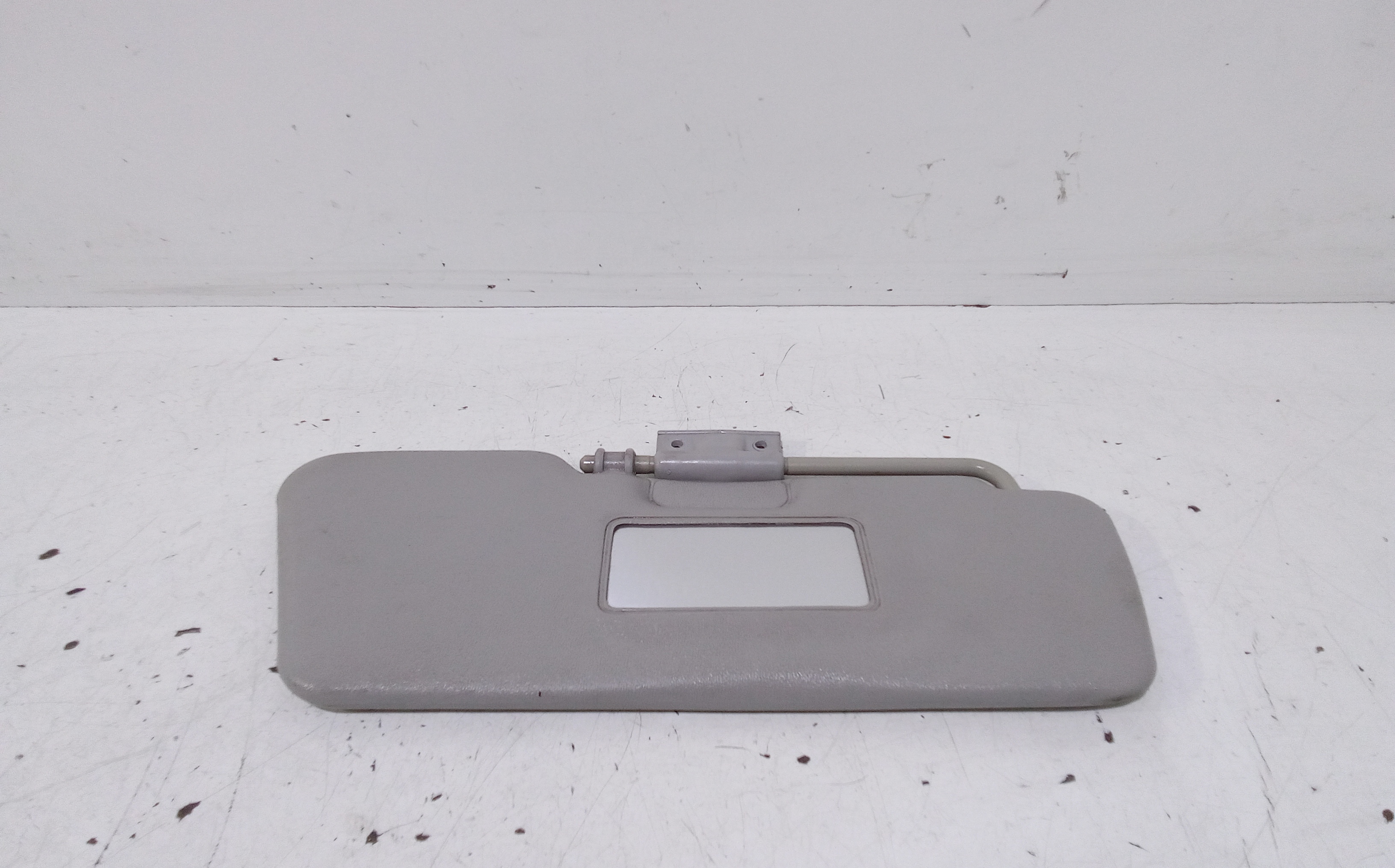 Aletta Parasole Parabrezza Destro 735244339 Usato