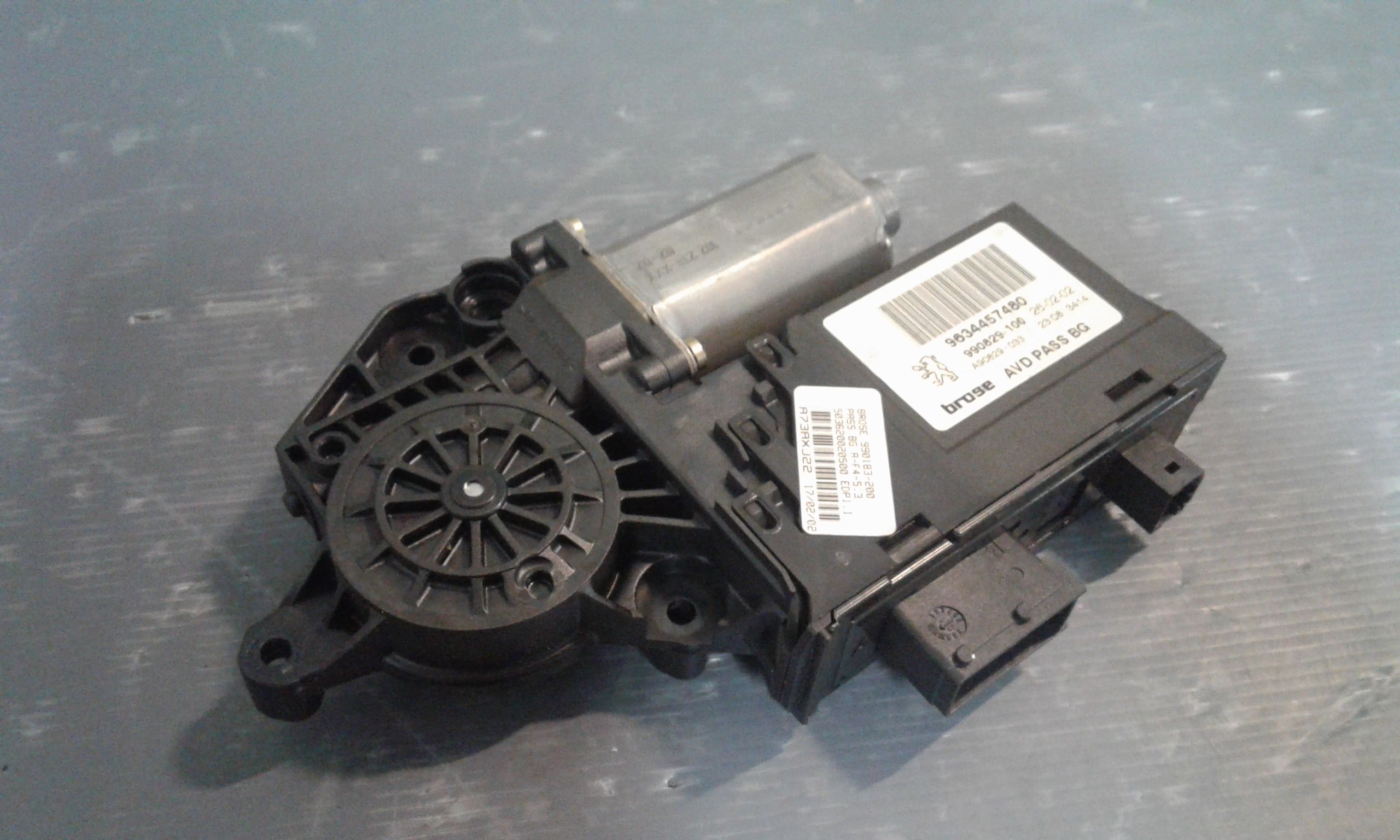 Motorino Alzacristallo Porta Ant. Destro 9222AZ Usato