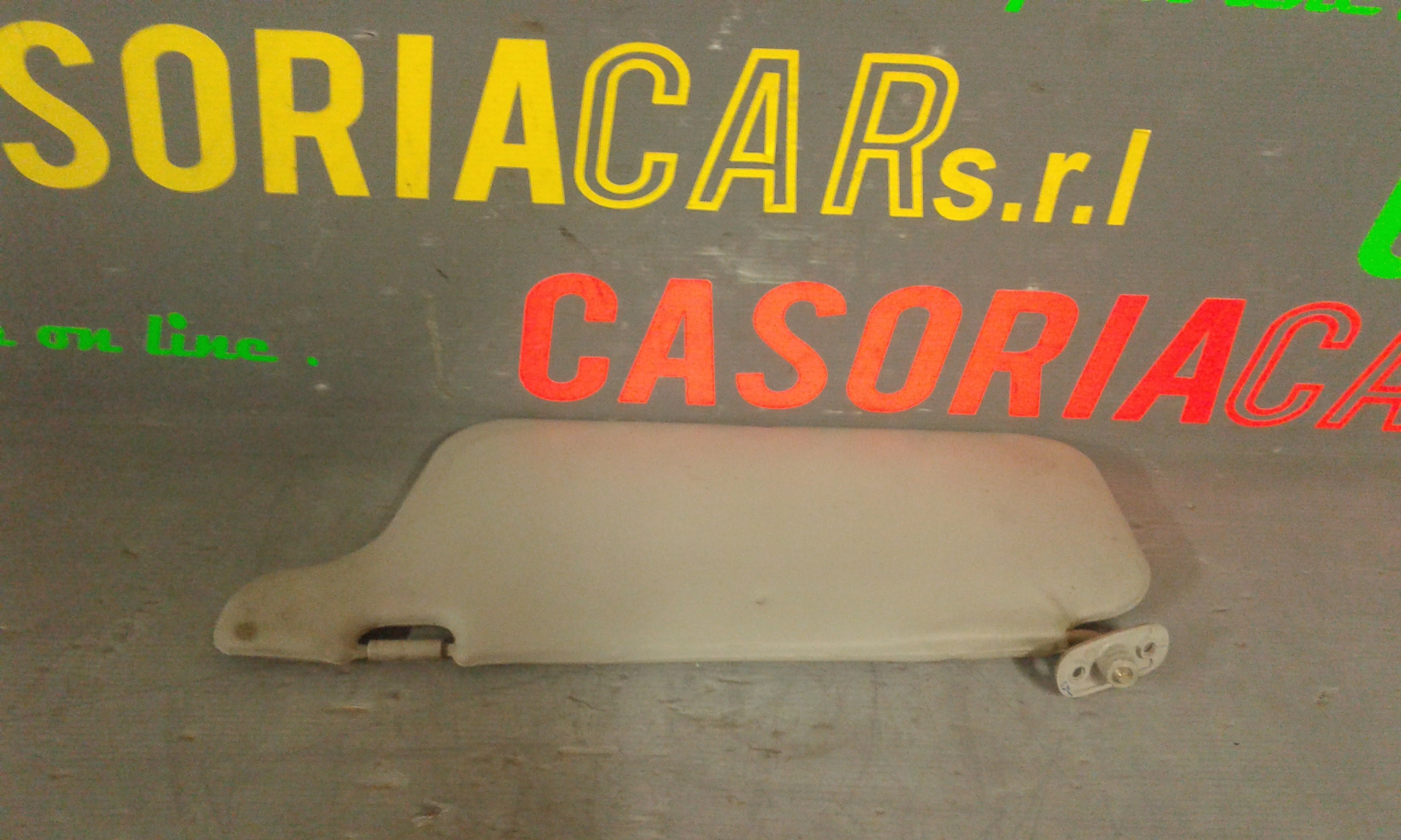 Aletta Parasole Parabrezza Destro 8520206300LO Usato