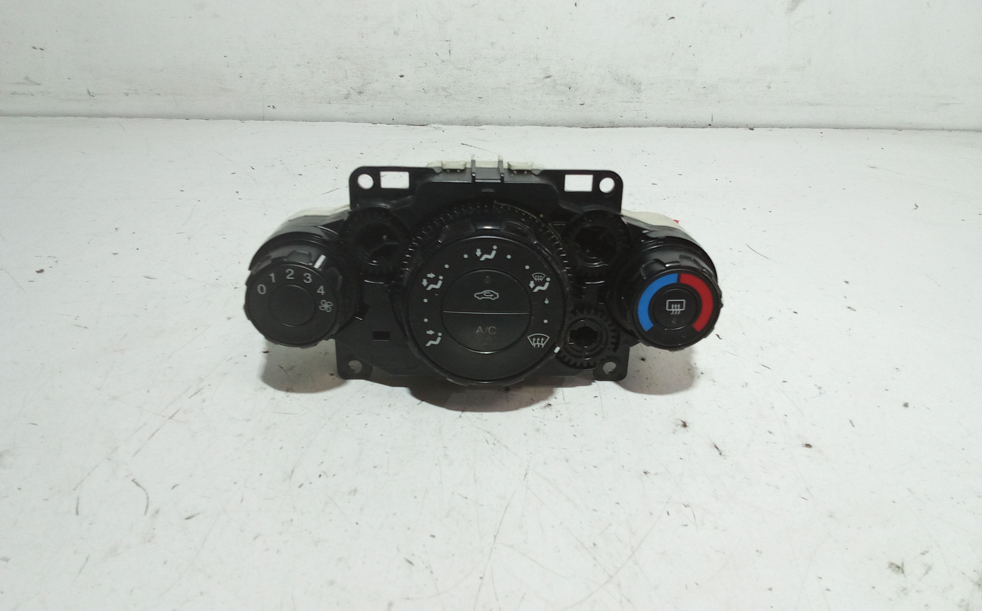 Blocco Comando Climatizzazione 1727642 Usato