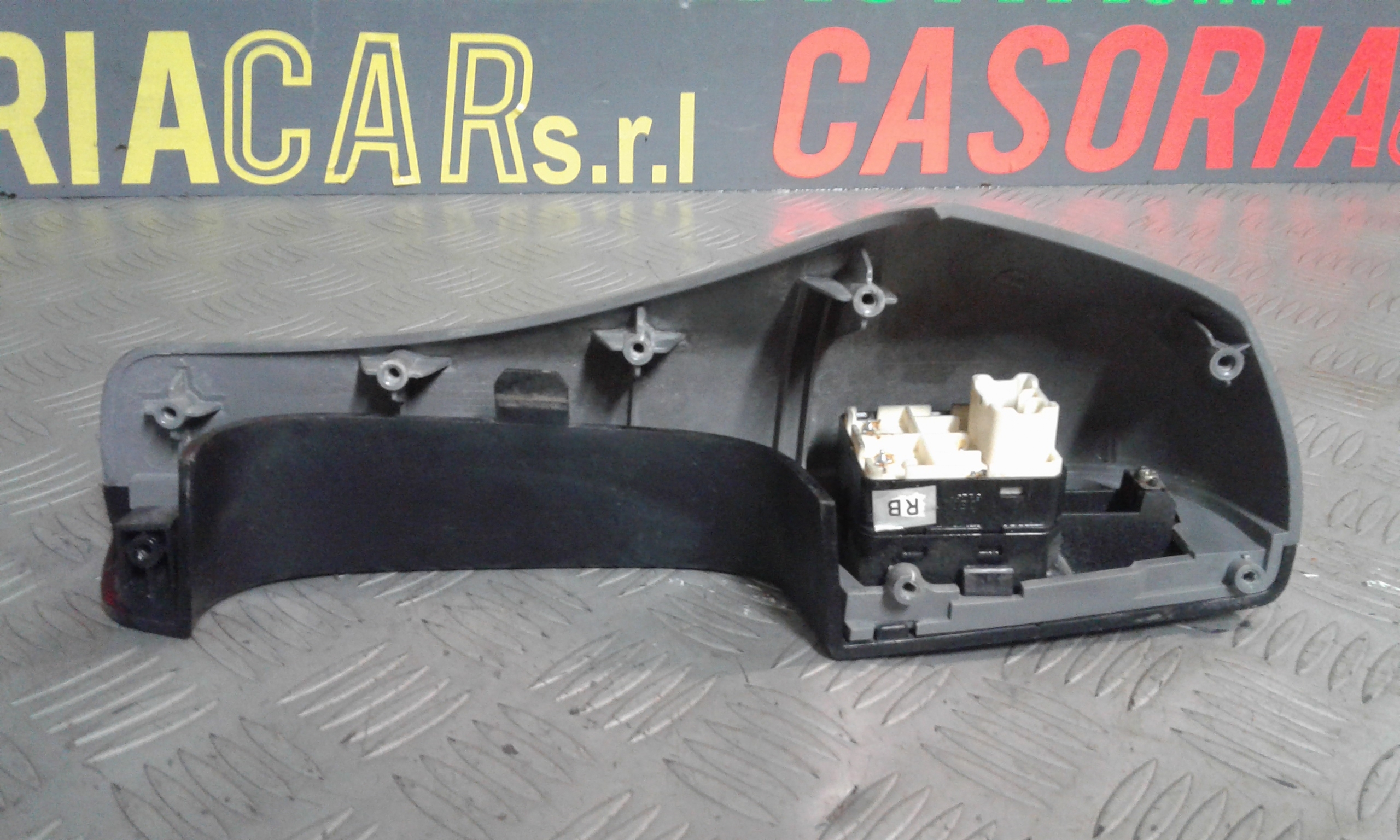 Interruttore Alzacristalli Porta Ant. Sinistro Usato