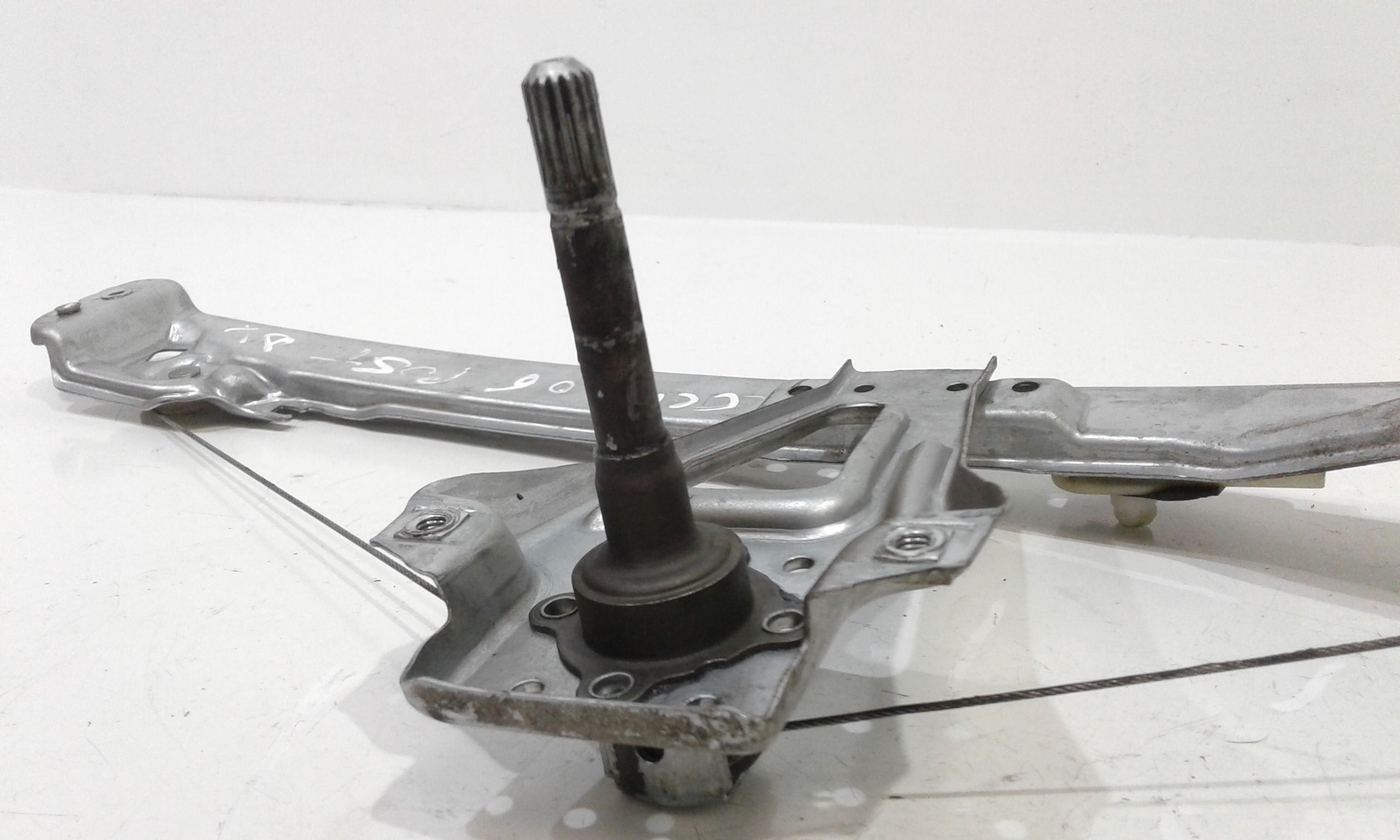 Alzacristallo Porta Post. Destro 8200291155 Usato