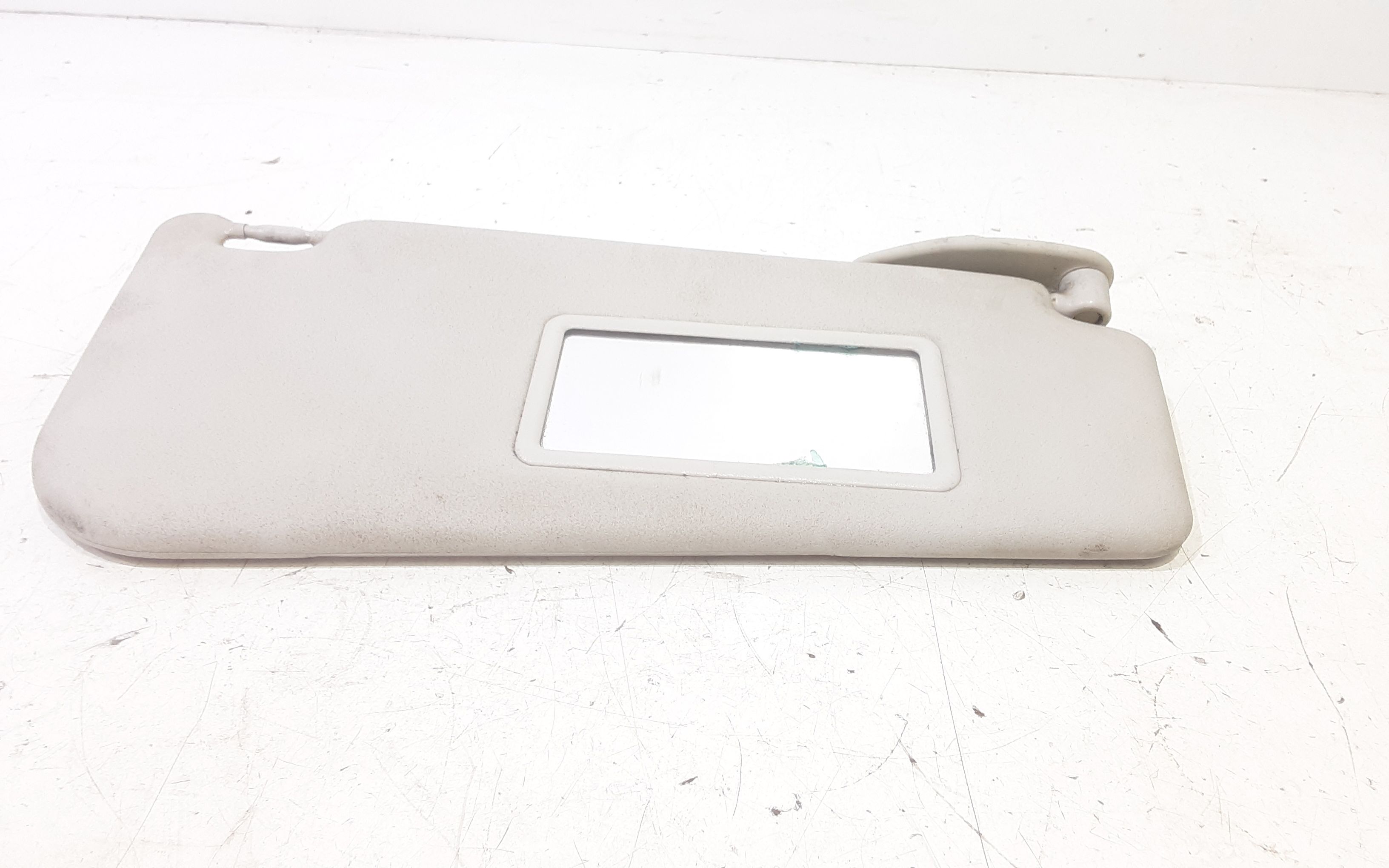 Aletta Parasole Parabrezza Destro 735338206 Usato