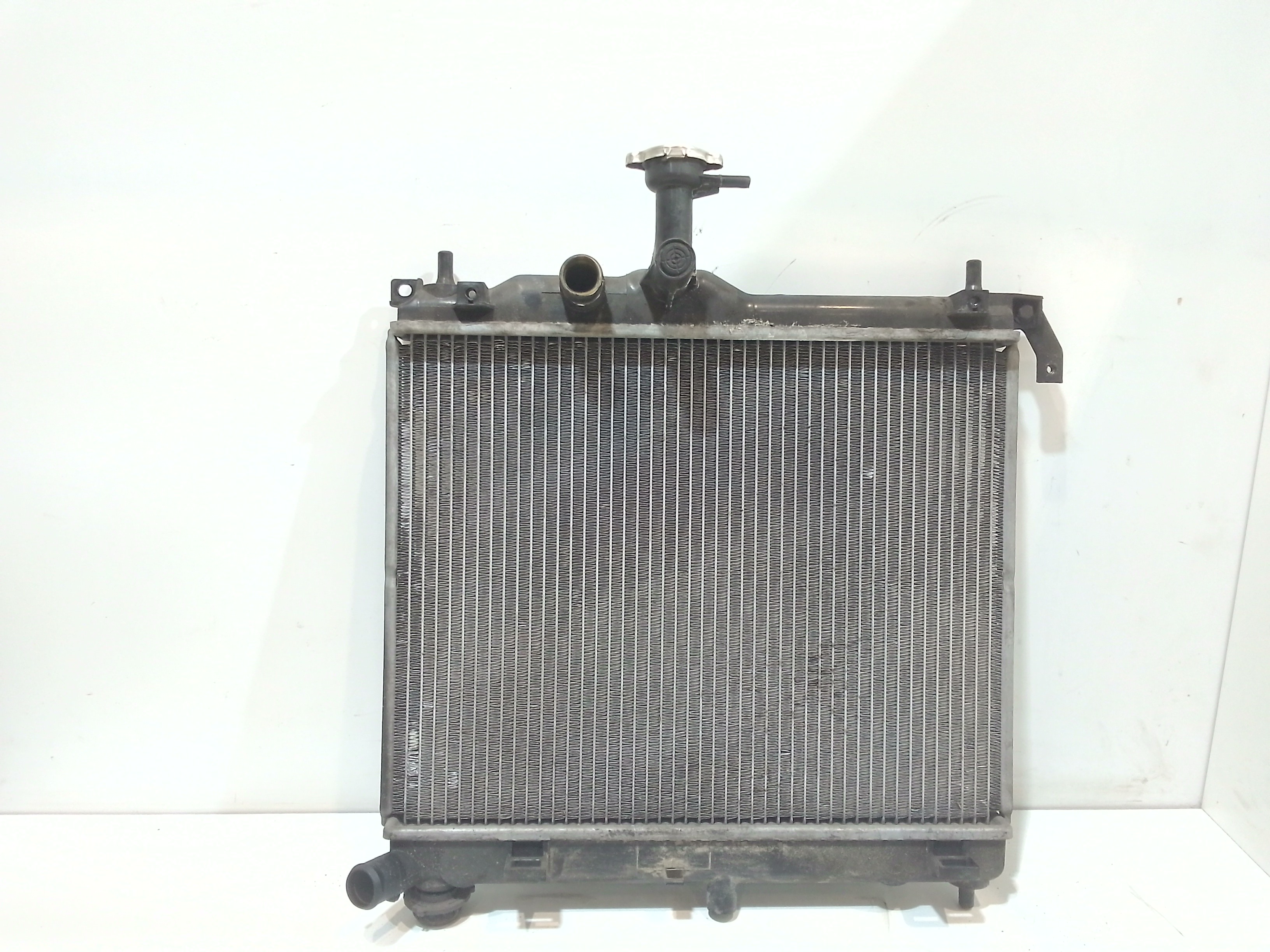 Radiatore 253100X000 Usato