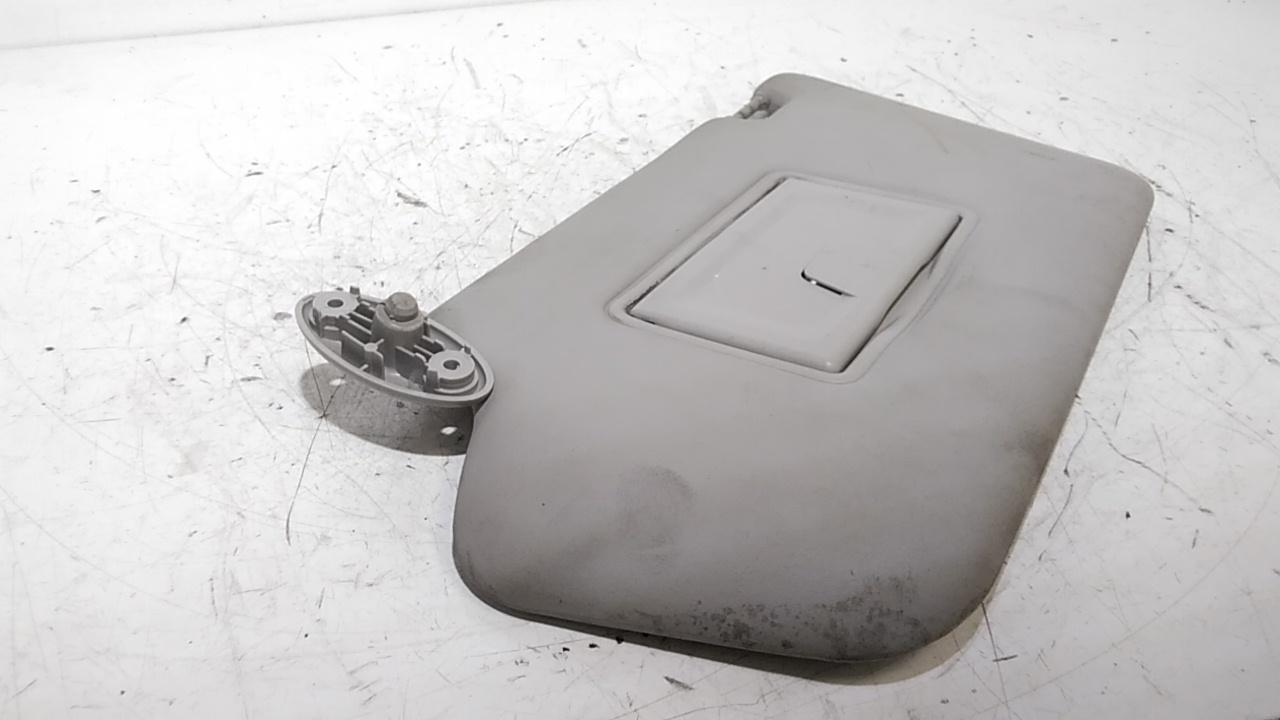 Aletta Parasole Parabrezza Sinistro DD106932094 Usato