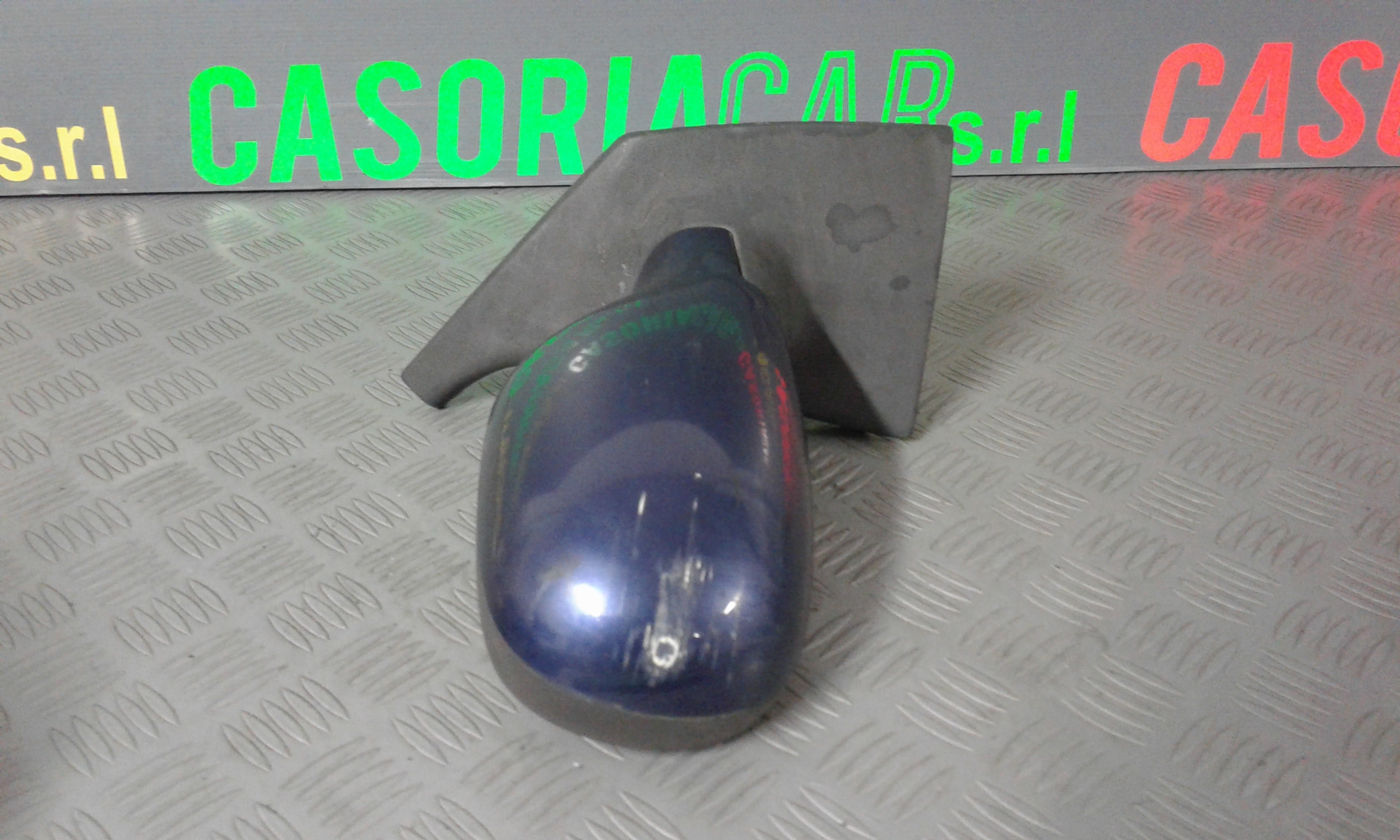 Retrovisore Est. Destro Usato