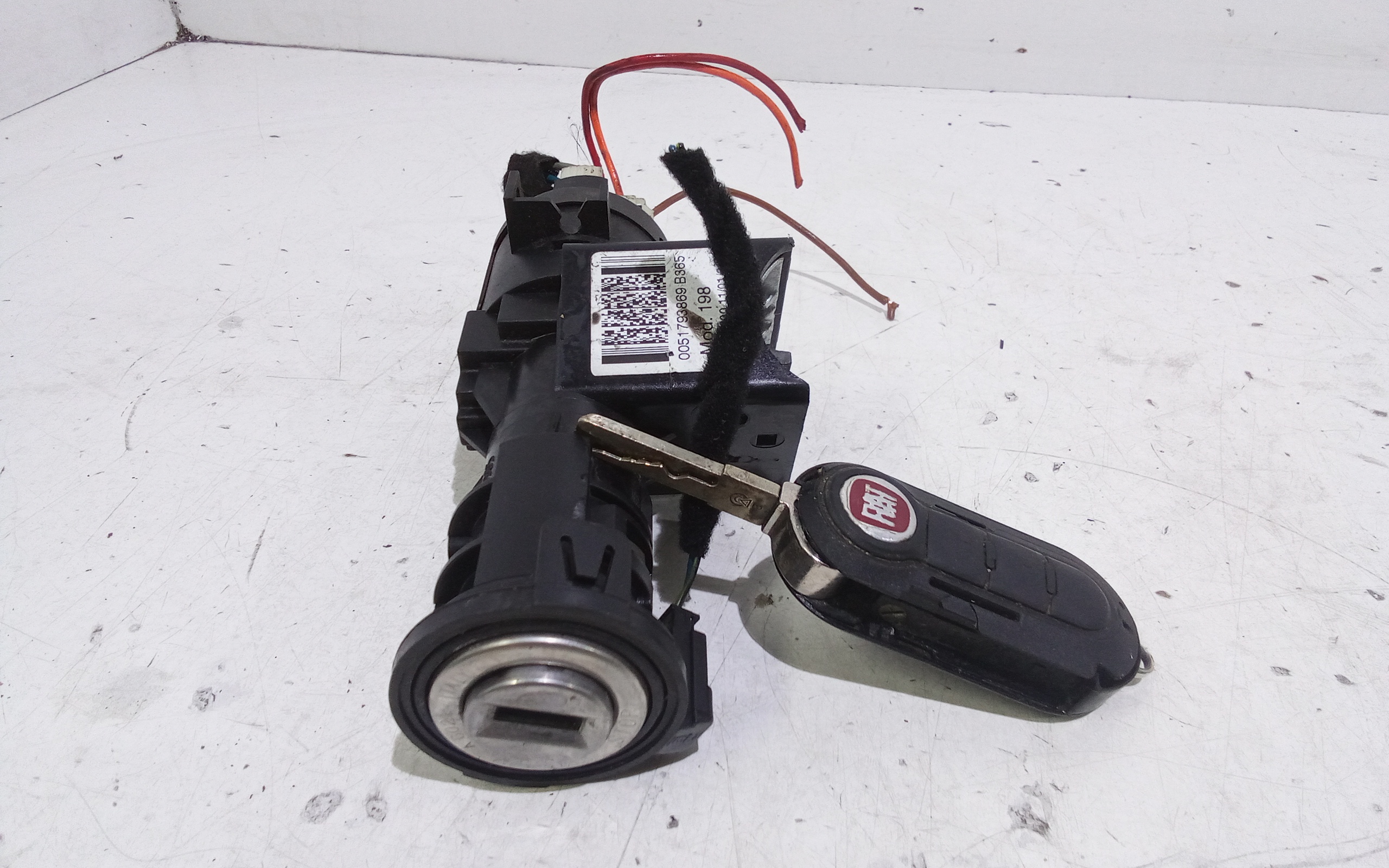 Commutatore Avviamento Con Cilindretti Serrature Usato