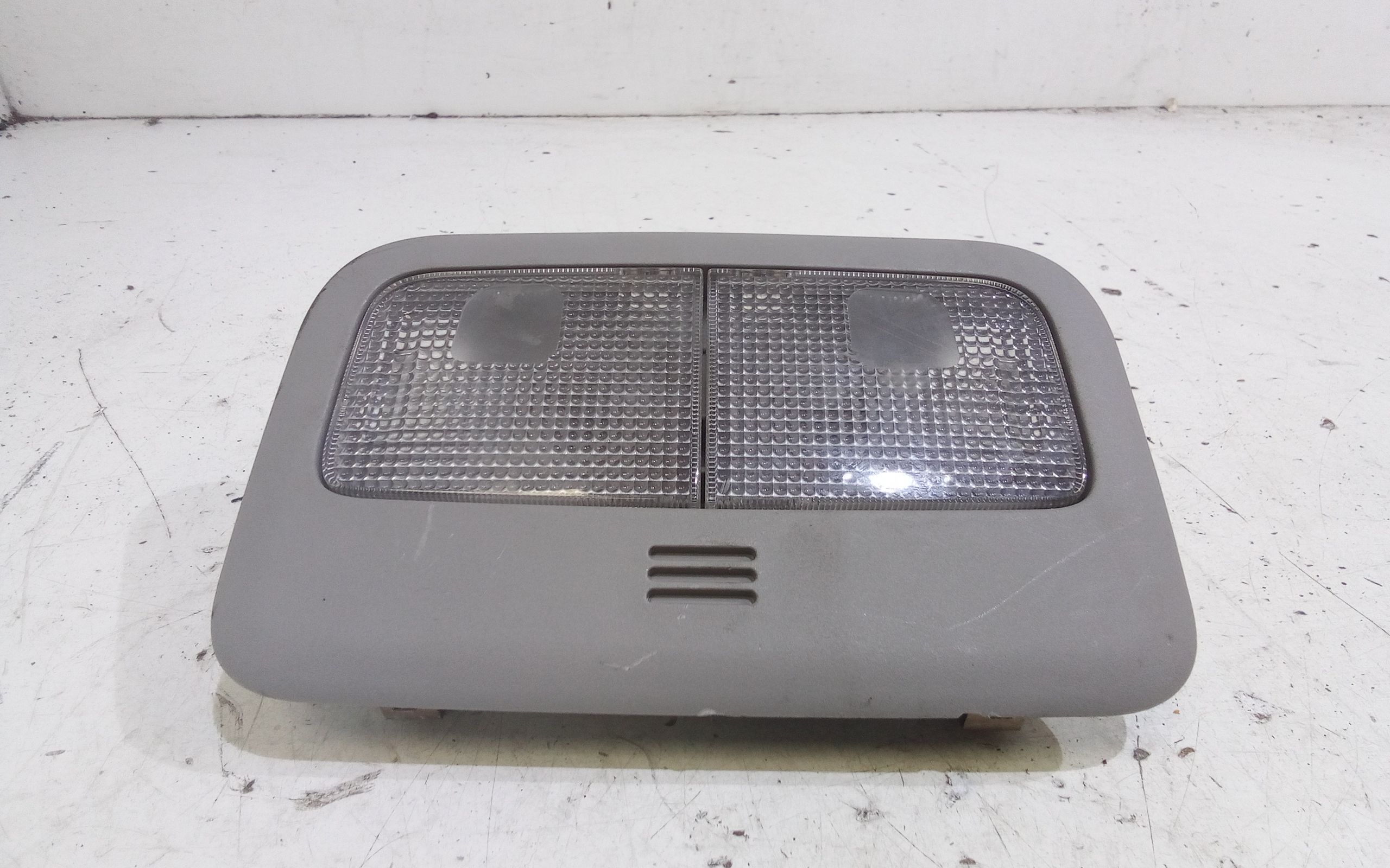 Luce Cortesia Ant. Tetto 8126052030B0 Usato